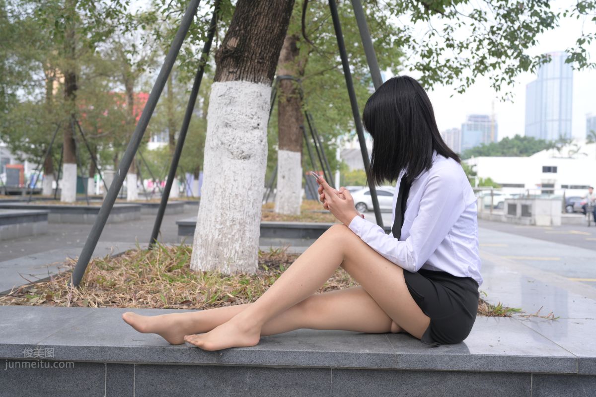 [魔鏡街拍] 084 程生街拍-商城推銷美女長腿肉絲制服 207