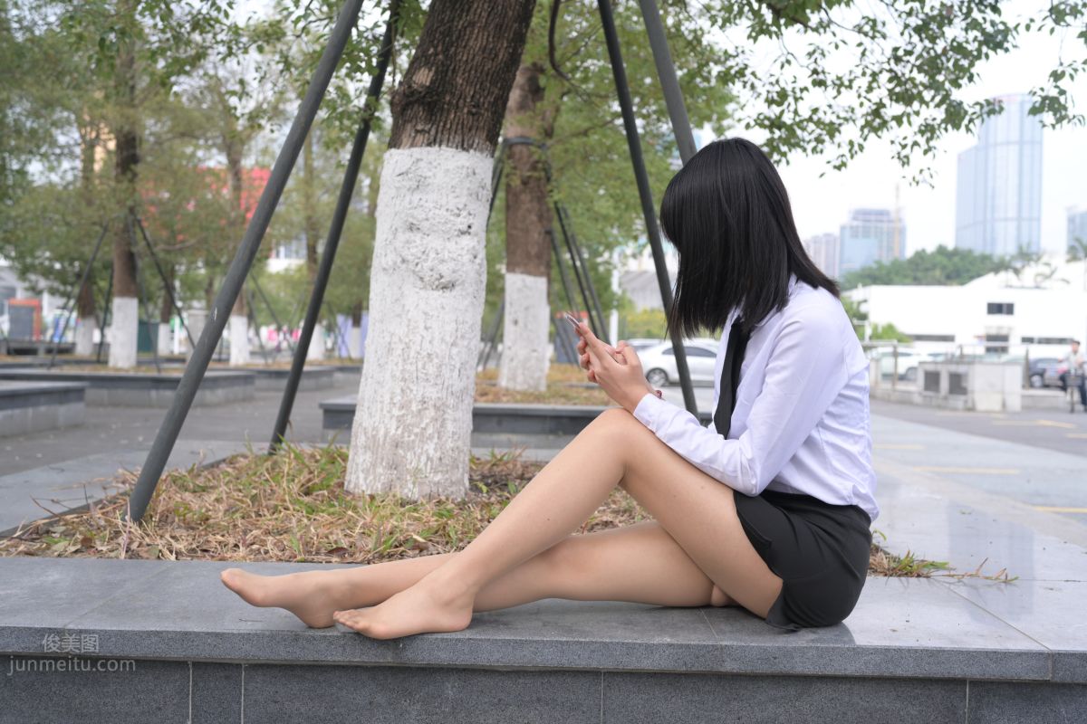 [魔鏡街拍] 084 程生街拍-商城推銷美女長腿肉絲制服 206