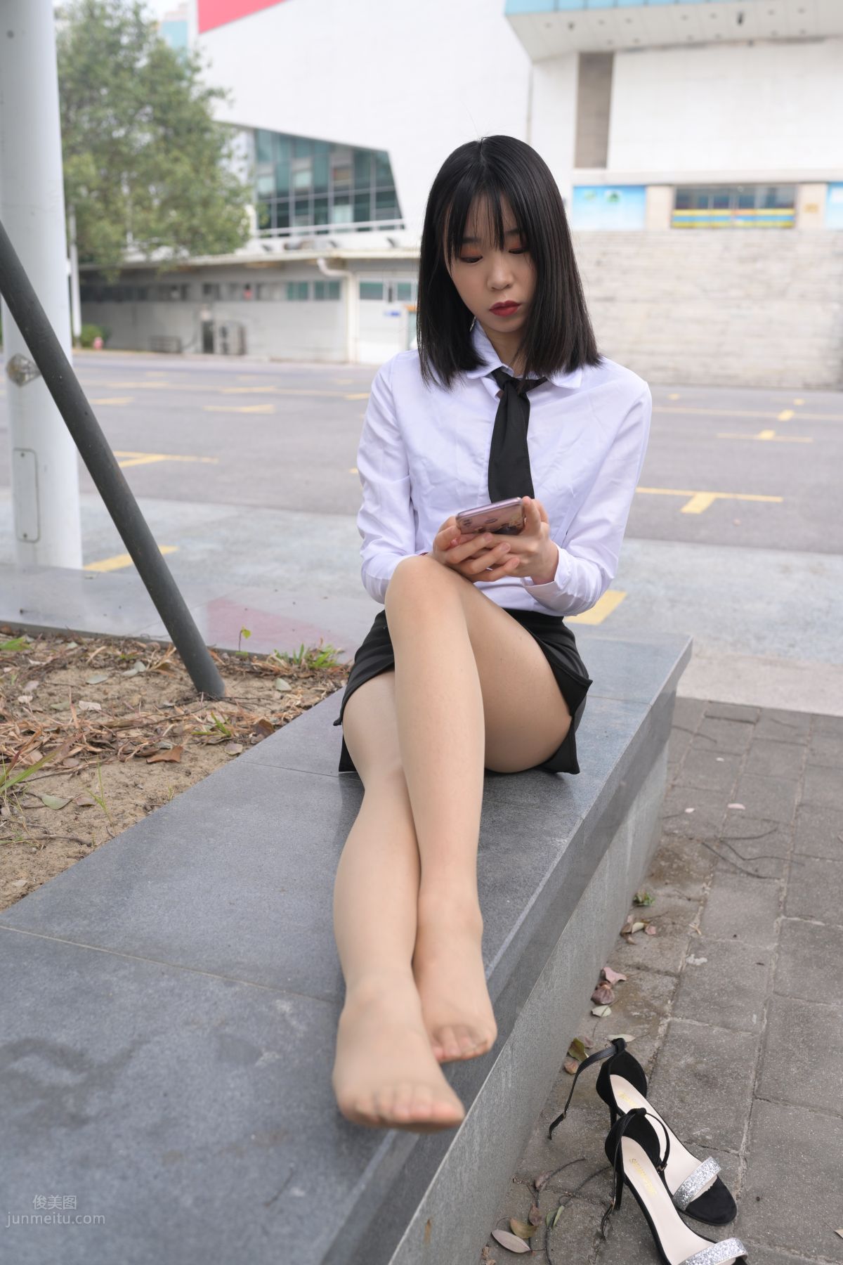 [魔鏡街拍] 084 程生街拍-商城推銷美女長腿肉絲制服 213
