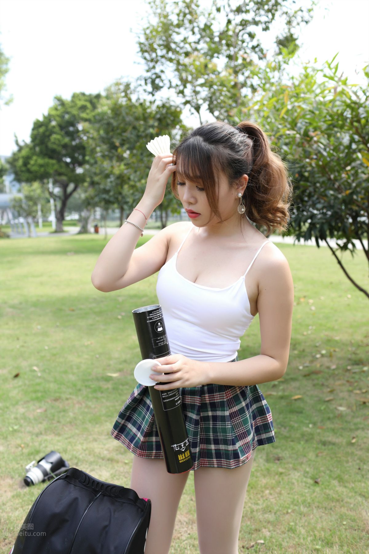 [Mojing Street] 087 Outdoor Flesh Stockings Beautiful Legs Playing Badminton photo 93