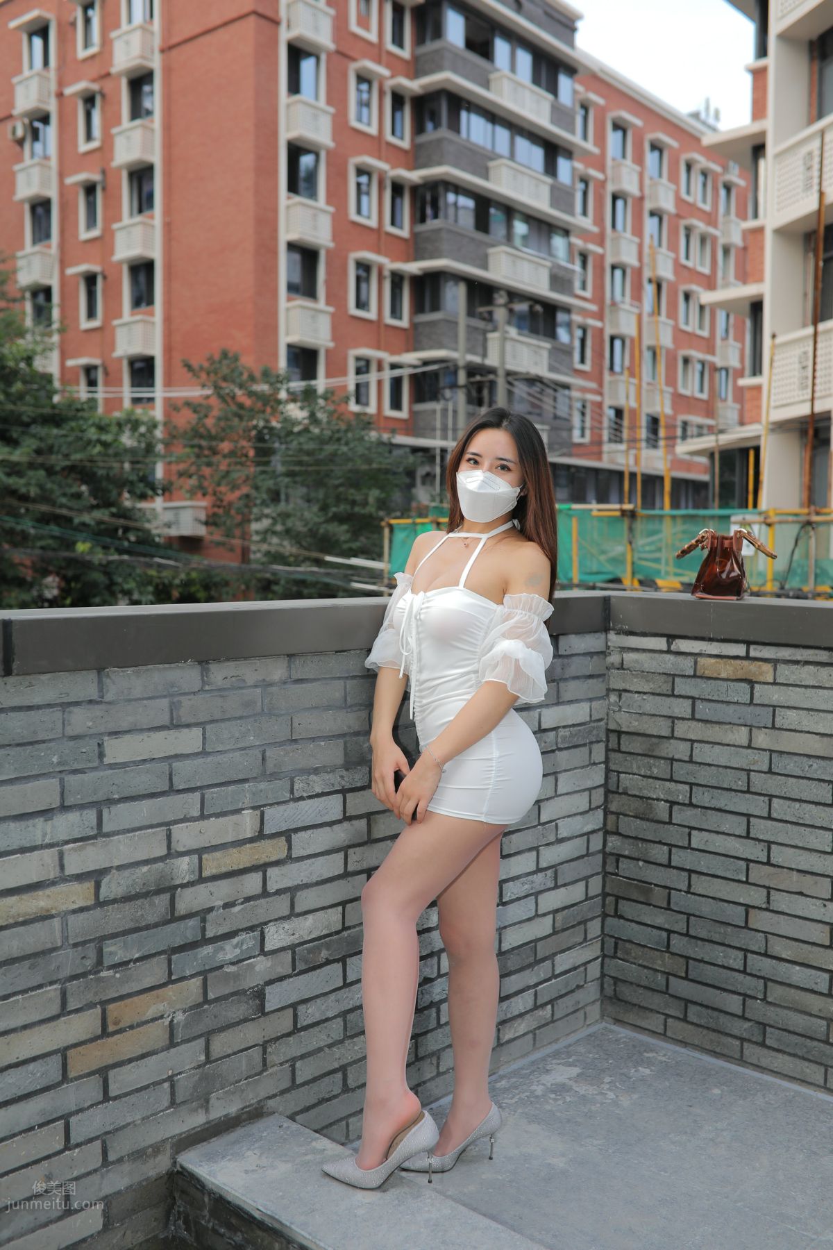 [魔鏡街拍] 089 包臀裙肉絲美少婦 105