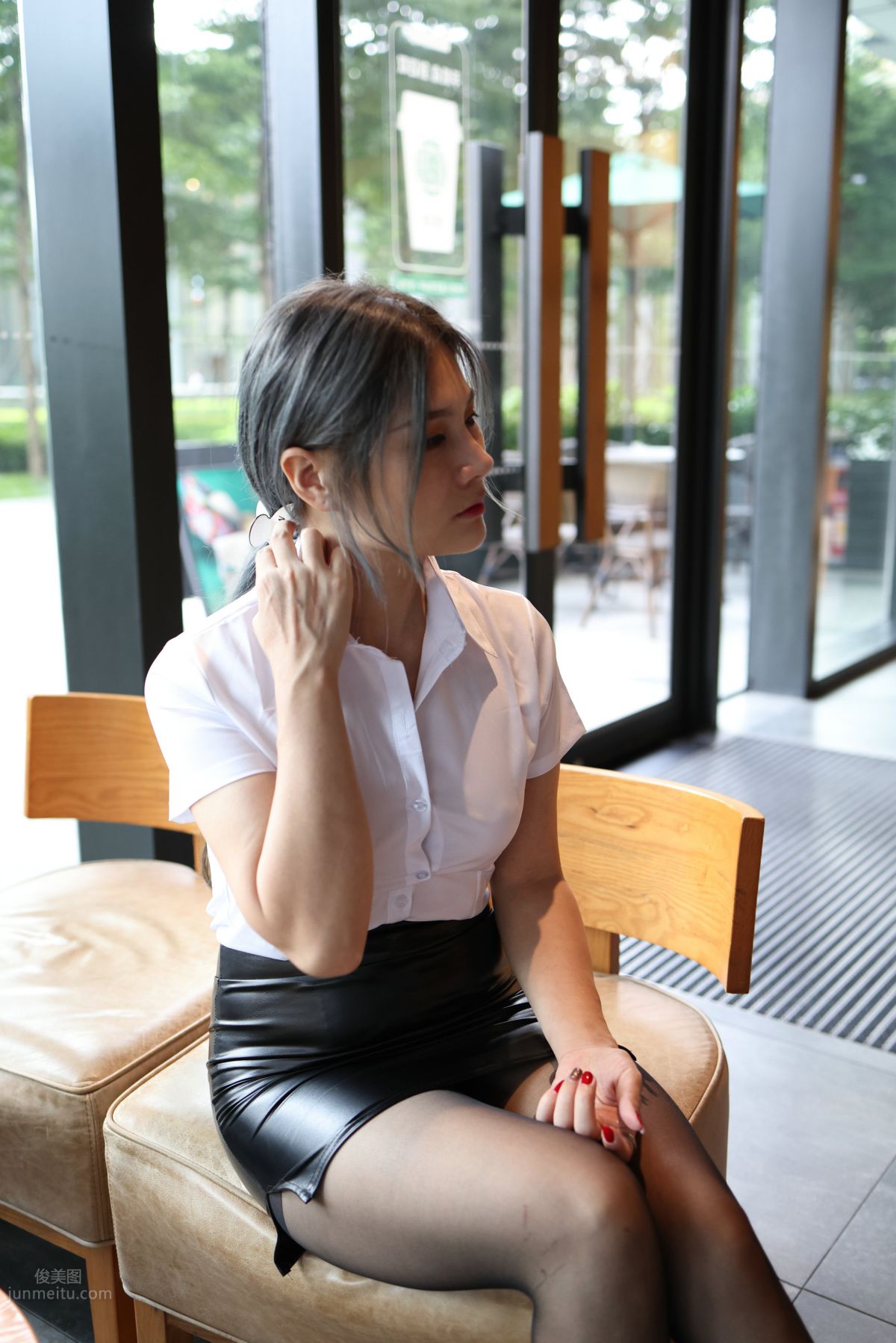 [Mojing Street] 093 Leather Skirt and Black Stockings photo 147