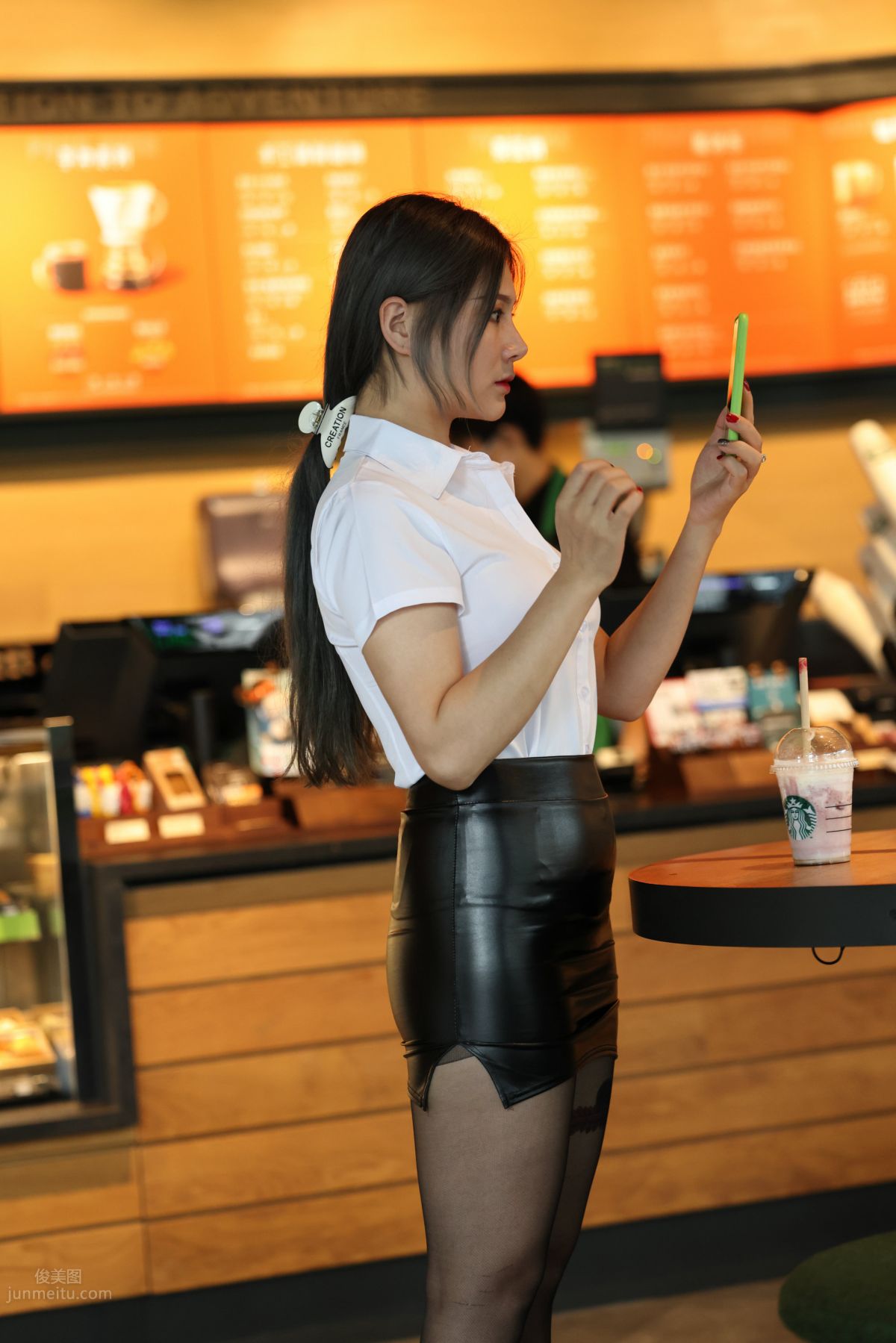 [Mojing Street] 093 Leather Skirt and Black Stockings photo 93