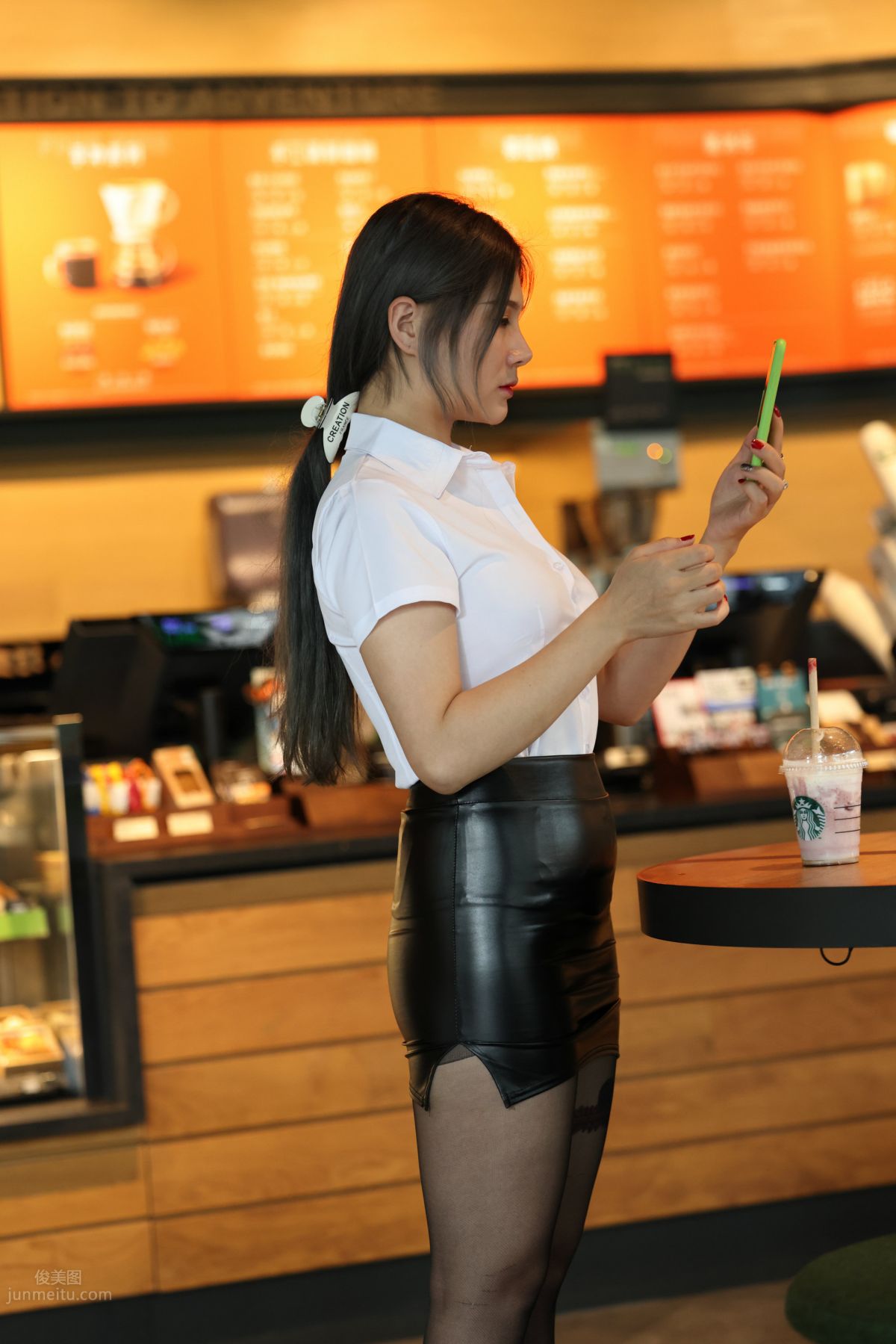 [Mojing Street] 093 Leather Skirt and Black Stockings photo 94