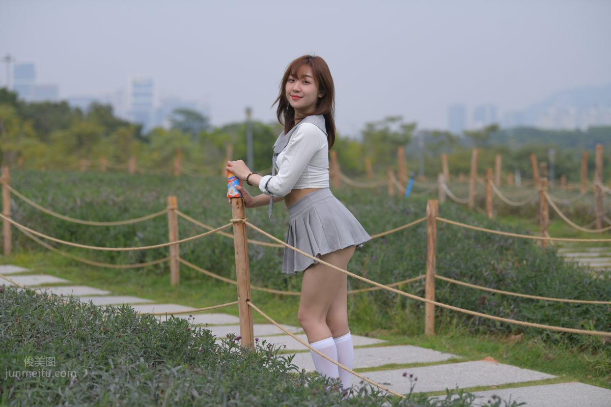 [Mojing Street] 095 Sexy and Moving Beauty in a Small Pleated Skirt photo 2