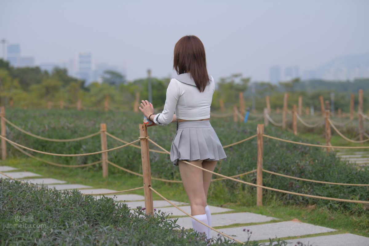 [Mojing Street] 095 Sexy and Moving Beauty in a Small Pleated Skirt photo 7
