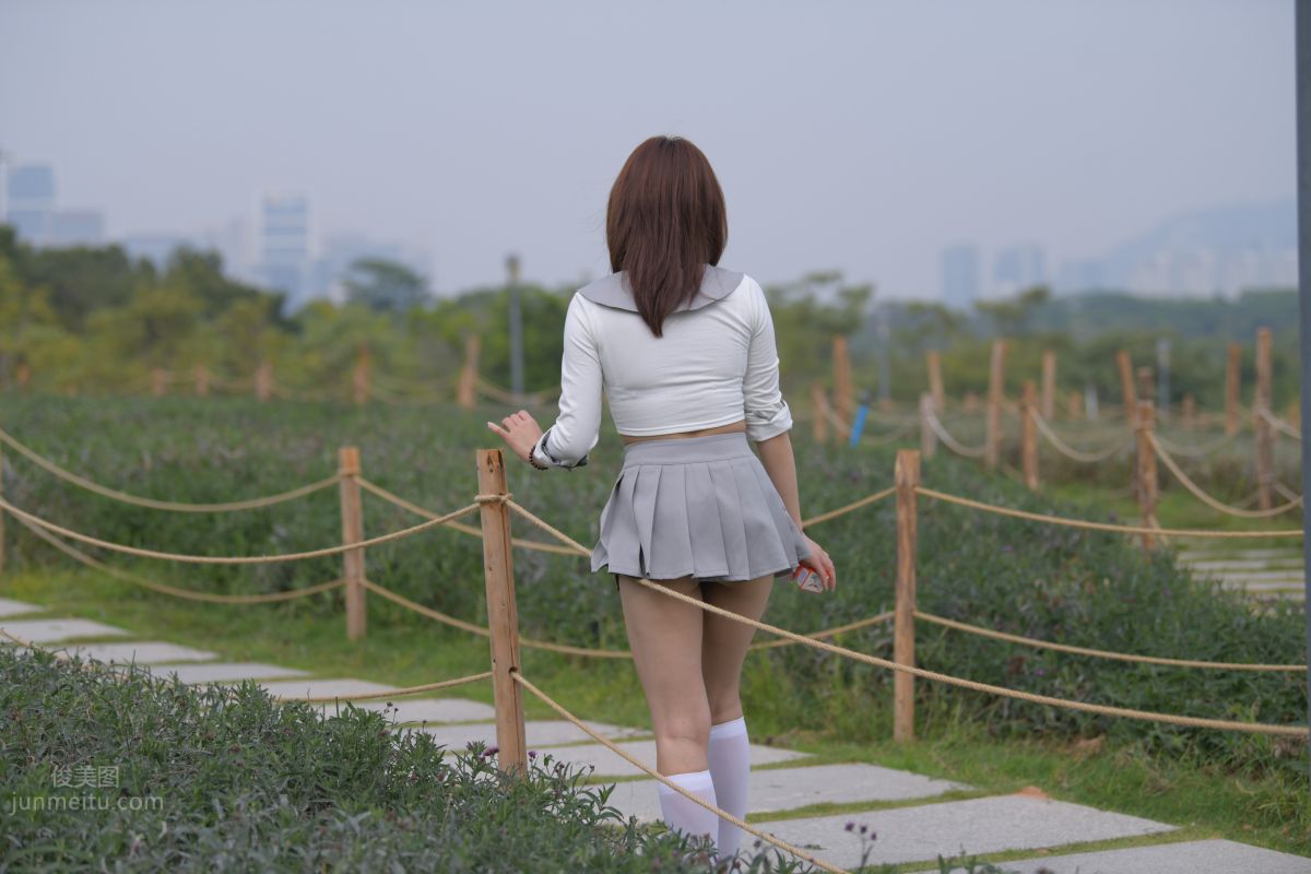 [Mojing Street] 095 Sexy and Moving Beauty in a Small Pleated Skirt photo 10