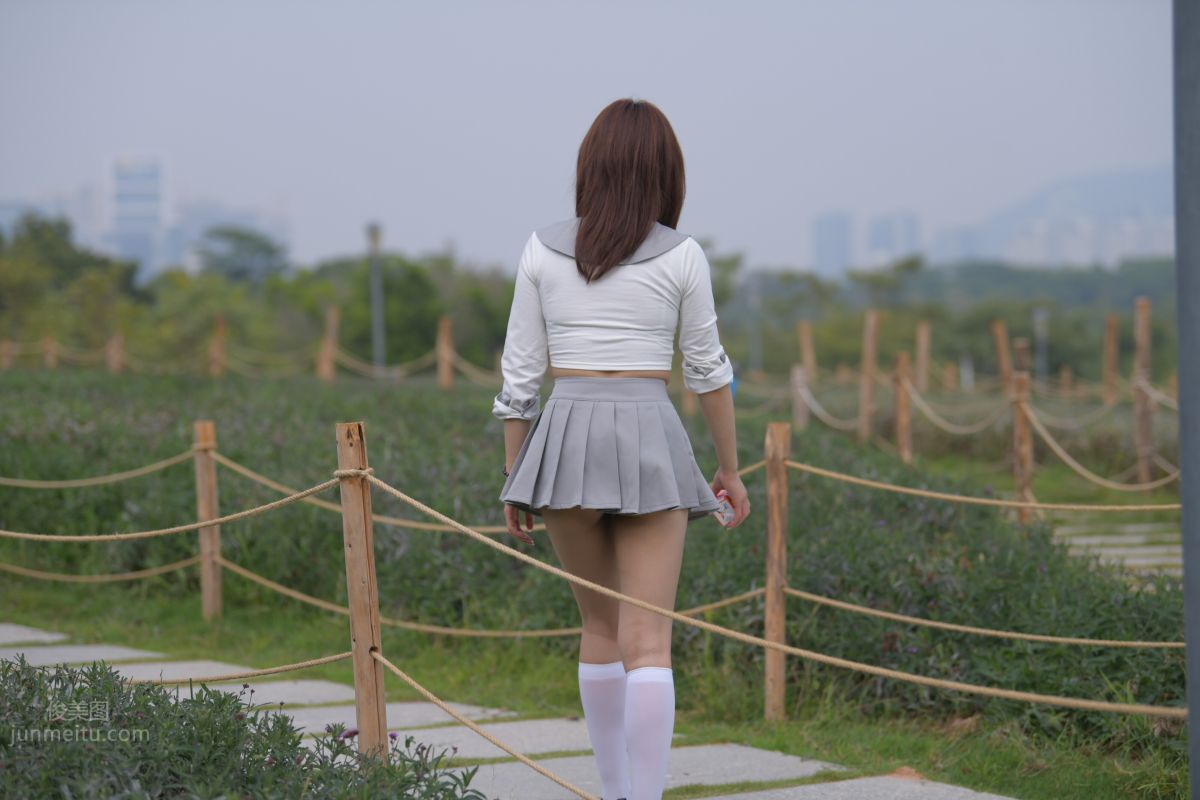 [Mojing Street] 095 Sexy and Moving Beauty in a Small Pleated Skirt photo 11