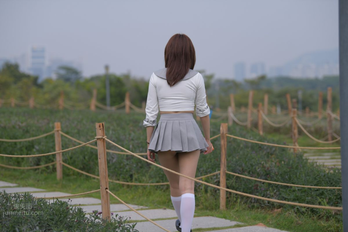 [Mojing Street] 095 Sexy and Moving Beauty in a Small Pleated Skirt photo 12