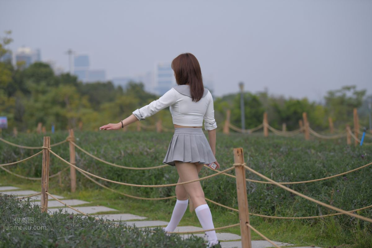 [Mojing Street] 095 Sexy and Moving Beauty in a Small Pleated Skirt photo 19