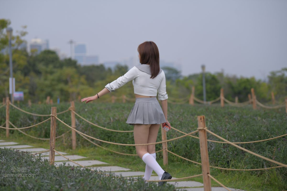 [Mojing Street] 095 Sexy and Moving Beauty in a Small Pleated Skirt photo 21