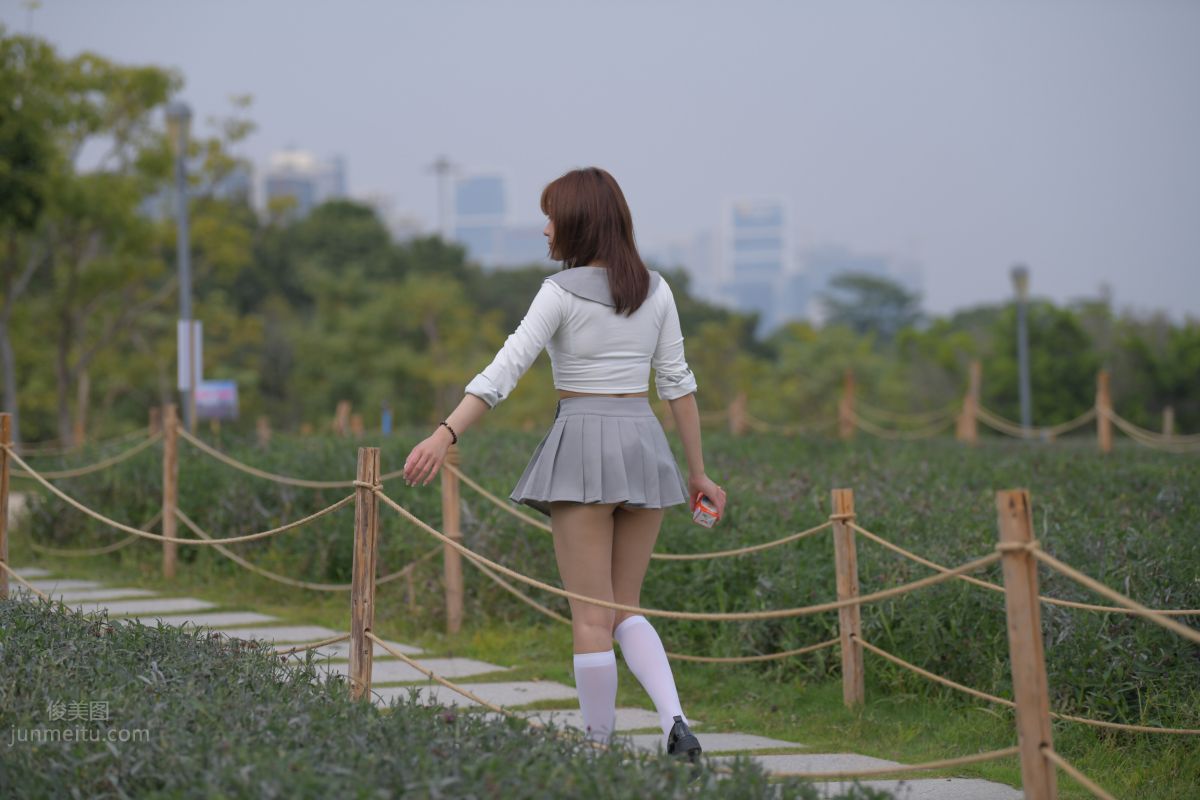 [Mojing Street] 095 Sexy and Moving Beauty in a Small Pleated Skirt photo 23