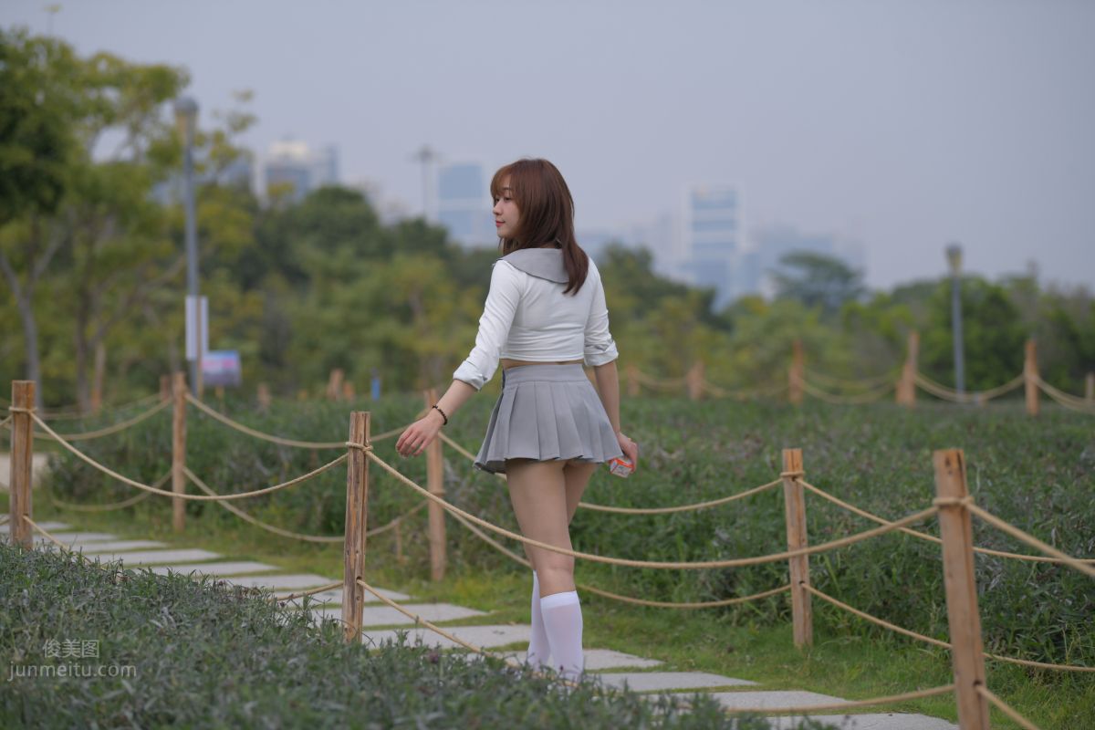 [Mojing Street] 095 Sexy and Moving Beauty in a Small Pleated Skirt photo 25