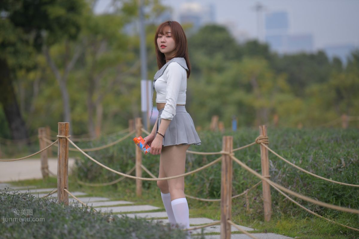 [Mojing Street] 095 Sexy and Moving Beauty in a Small Pleated Skirt photo 35
