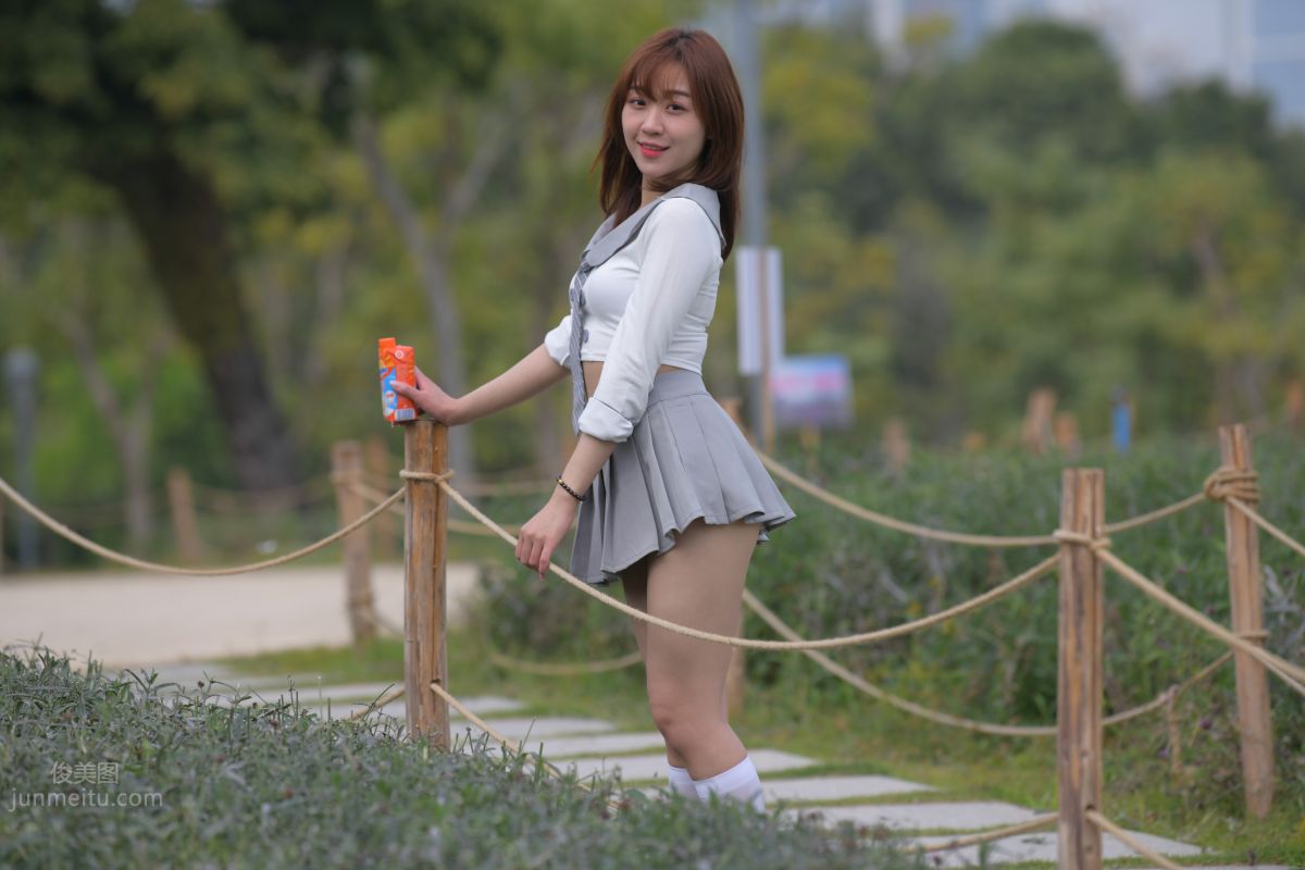[Mojing Street] 095 Sexy and Moving Beauty in a Small Pleated Skirt photo 62