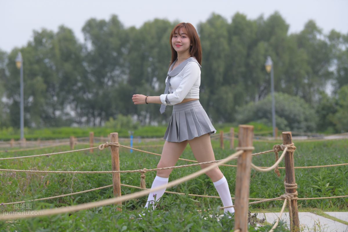 [Mojing Street] 095 Sexy and Moving Beauty in a Small Pleated Skirt photo 117