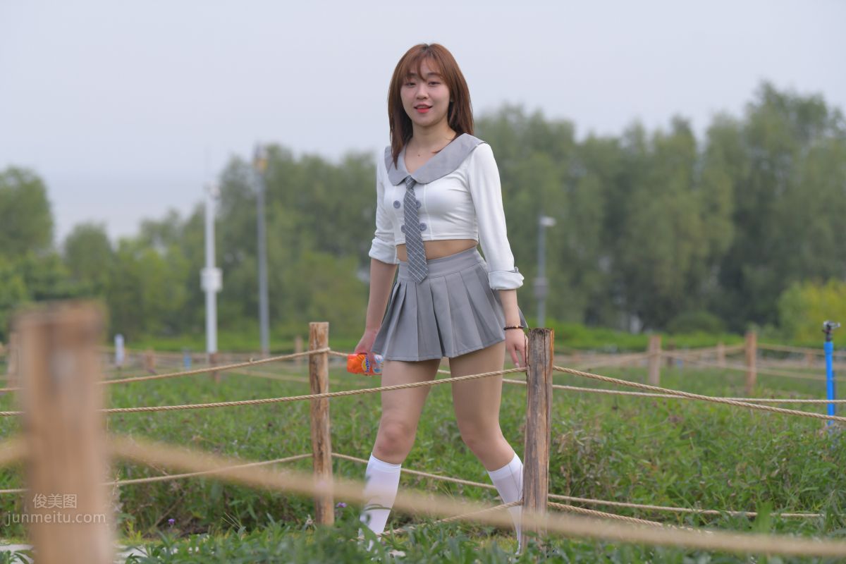 [Mojing Street] 095 Sexy and Moving Beauty in a Small Pleated Skirt photo 125