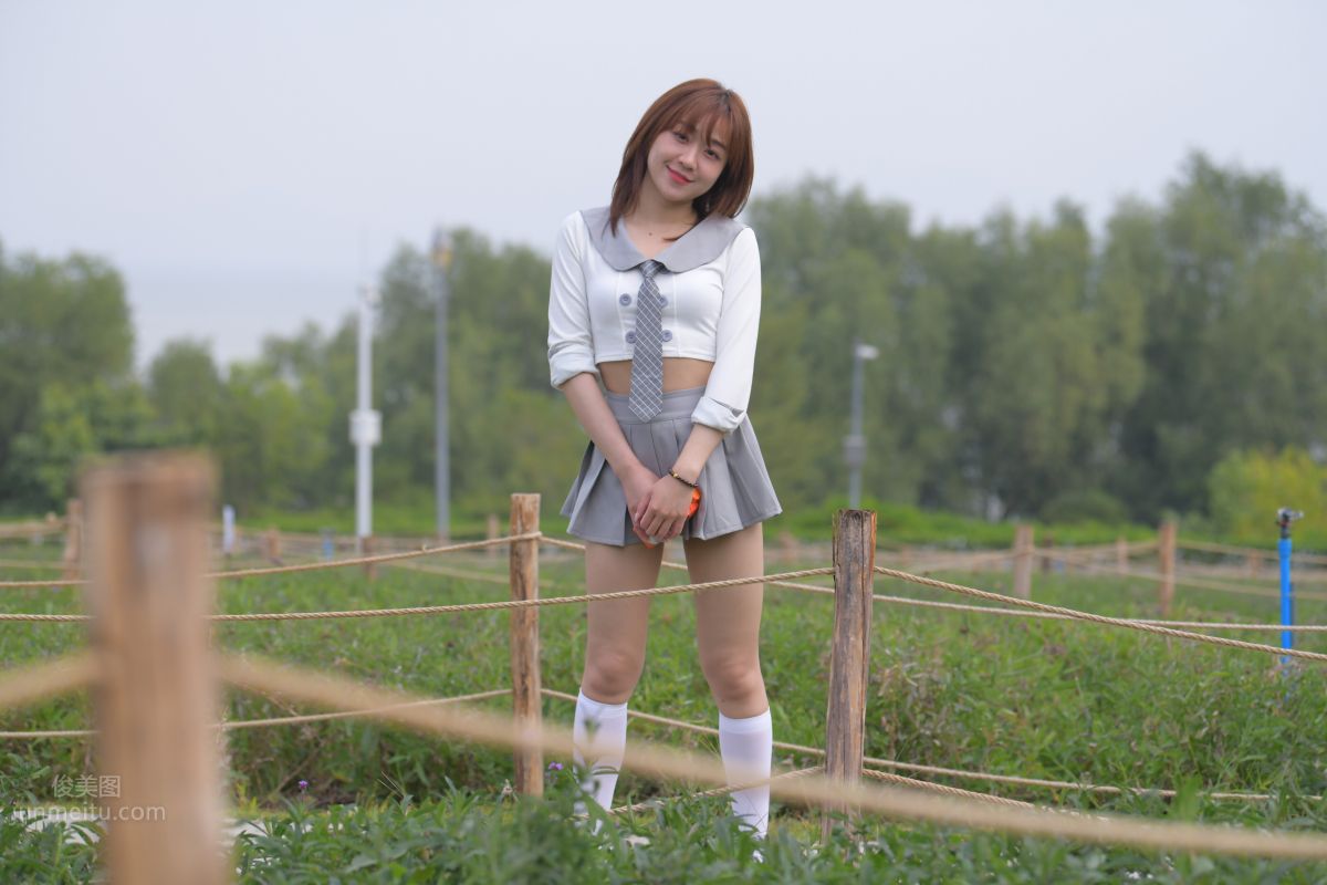 [Mojing Street] 095 Sexy and Moving Beauty in a Small Pleated Skirt photo 129