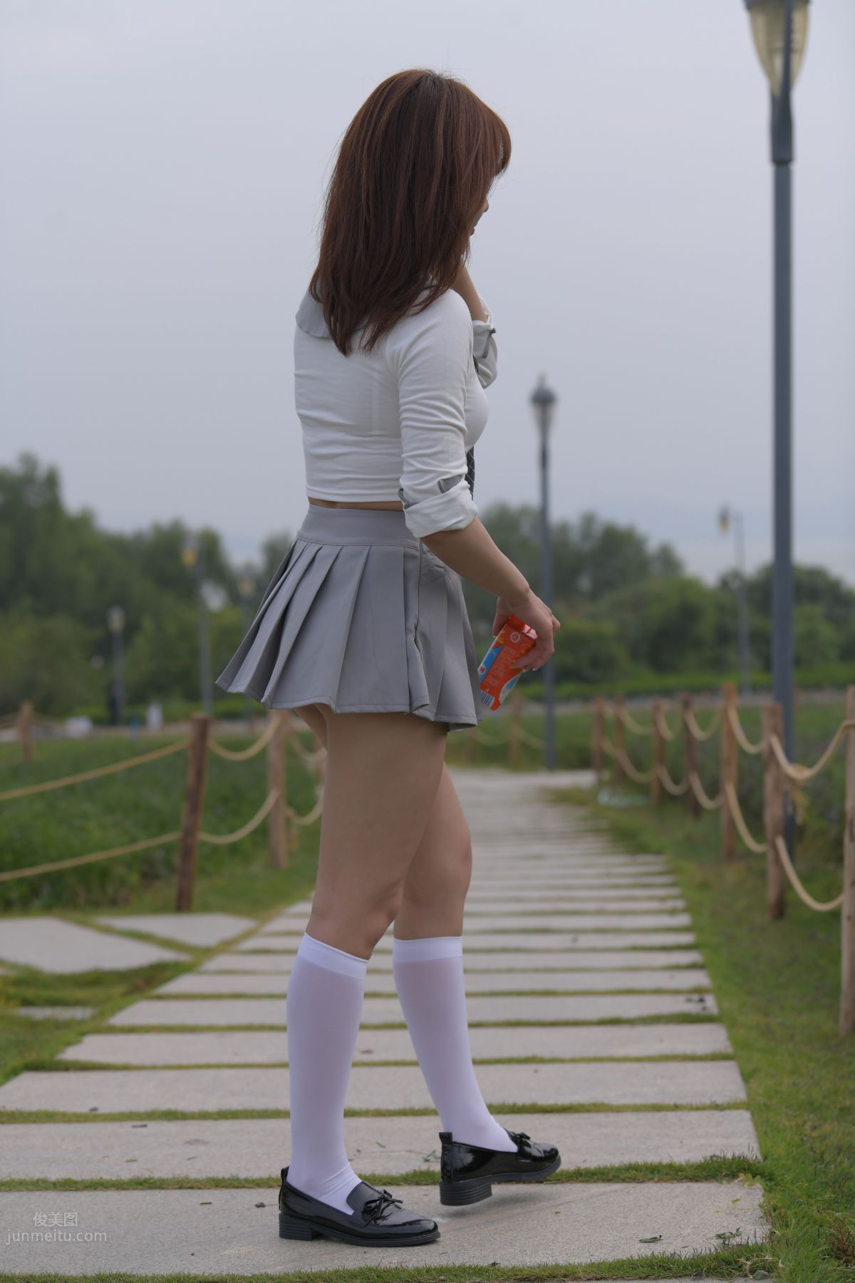 [Mojing Street] 095 Sexy and Moving Beauty in a Small Pleated Skirt photo 182