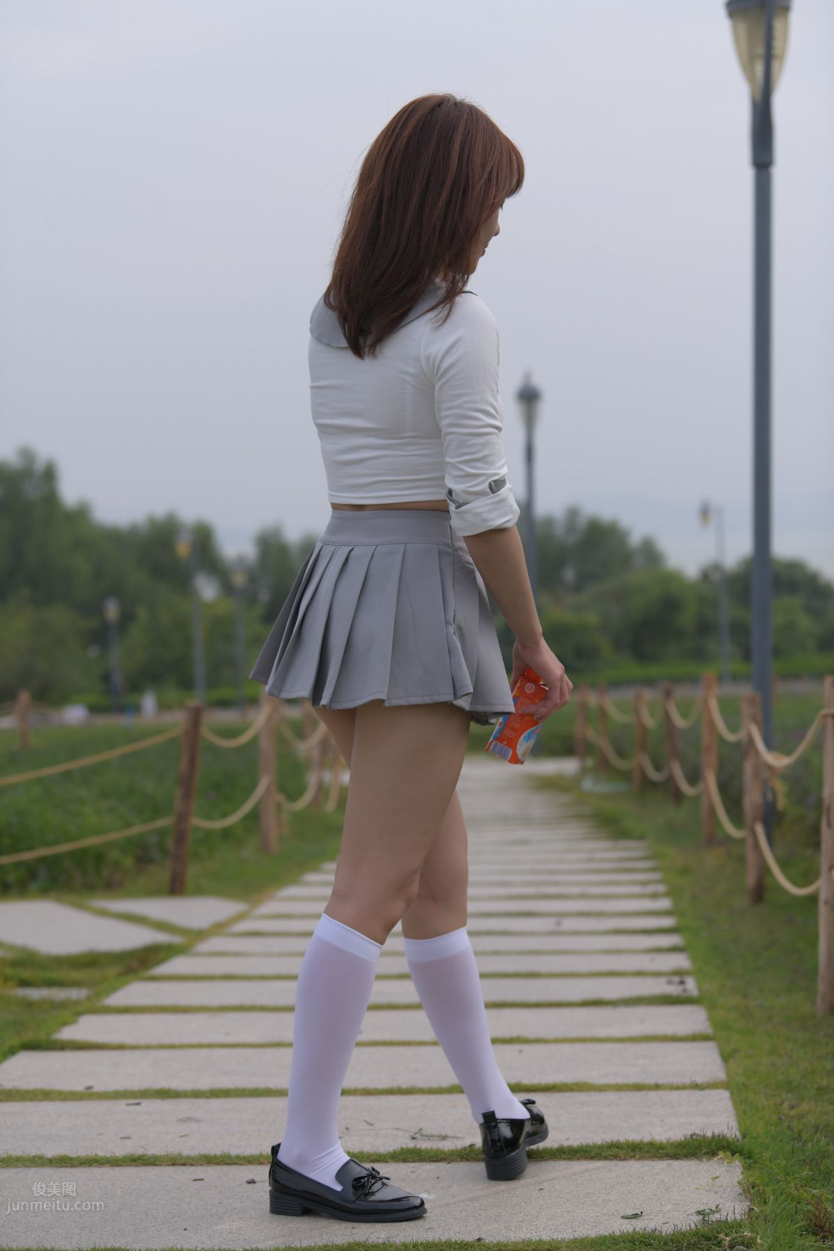 [Mojing Street] 095 Sexy and Moving Beauty in a Small Pleated Skirt photo 183