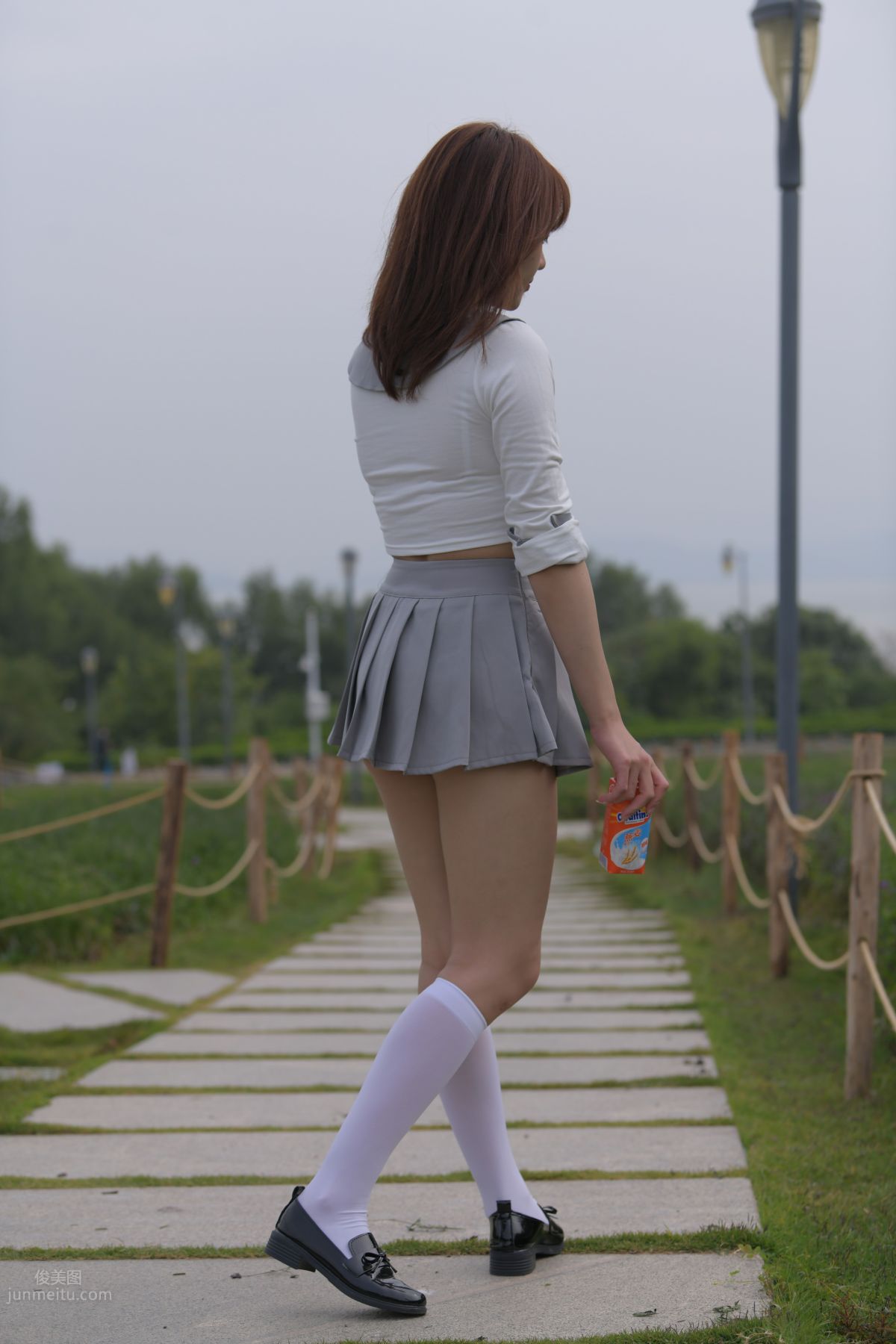 [Mojing Street] 095 Sexy and Moving Beauty in a Small Pleated Skirt photo 184