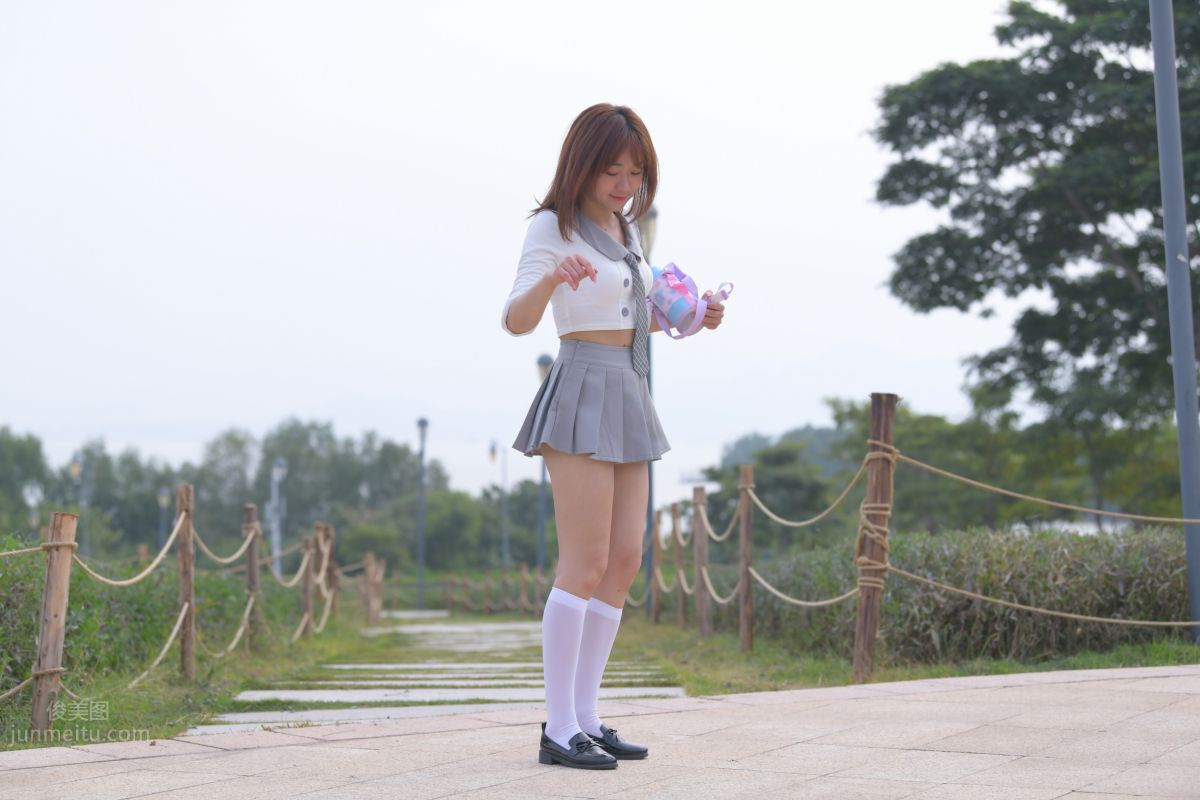 [Mojing Street] 095 Sexy and Moving Beauty in a Small Pleated Skirt photo 300
