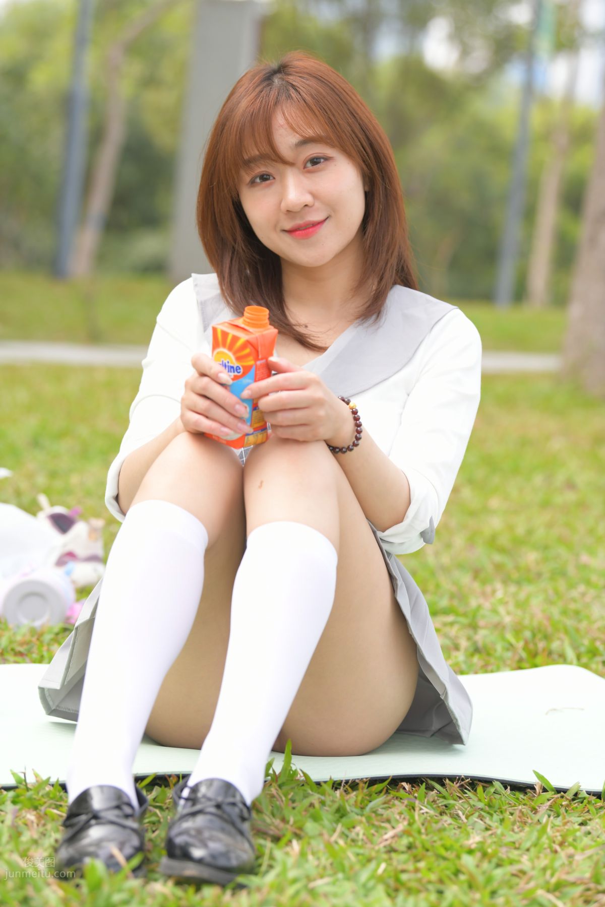 [Mojing Street] 095 Sexy and Moving Beauty in a Small Pleated Skirt photo 302