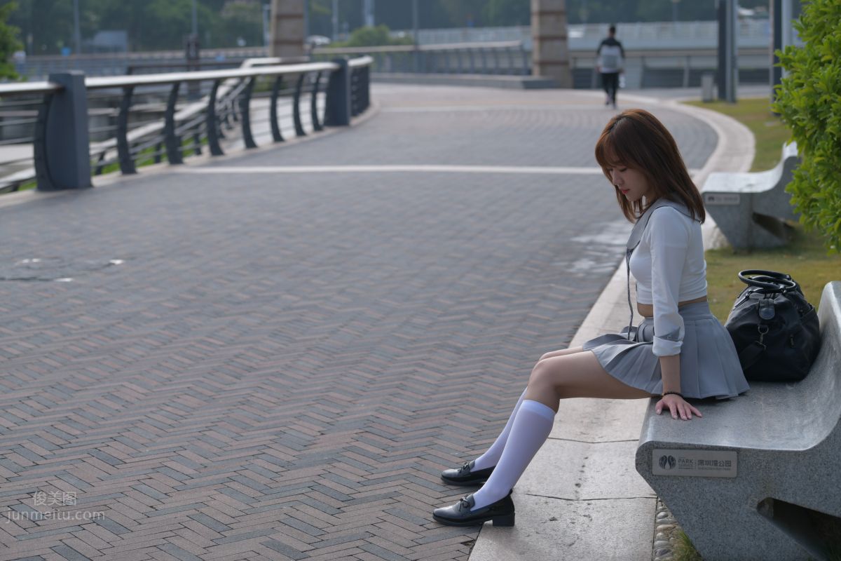 [Mojing Street] 095 Sexy and Moving Beauty in a Small Pleated Skirt photo 332