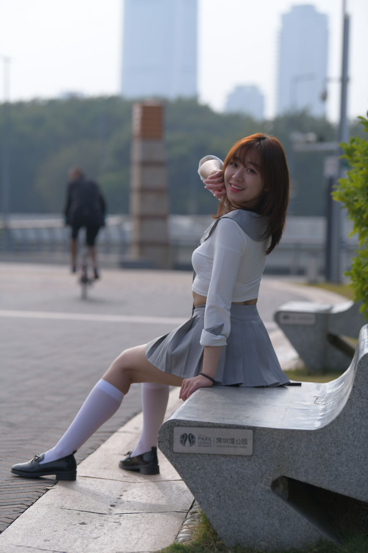 [Mojing Street] 095 Sexy and Moving Beauty in a Small Pleated Skirt photo 350