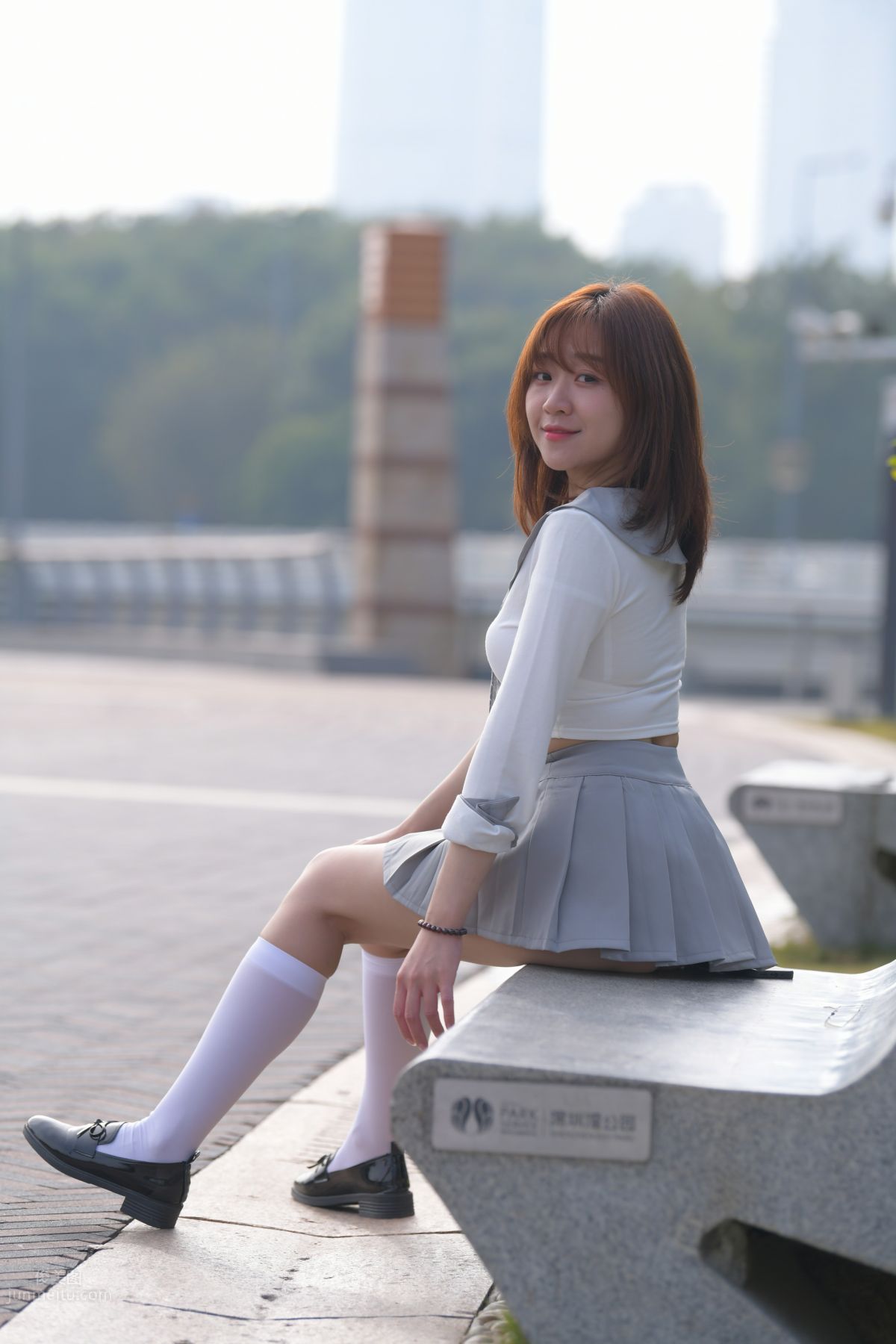 [Mojing Street] 095 Sexy and Moving Beauty in a Small Pleated Skirt photo 355