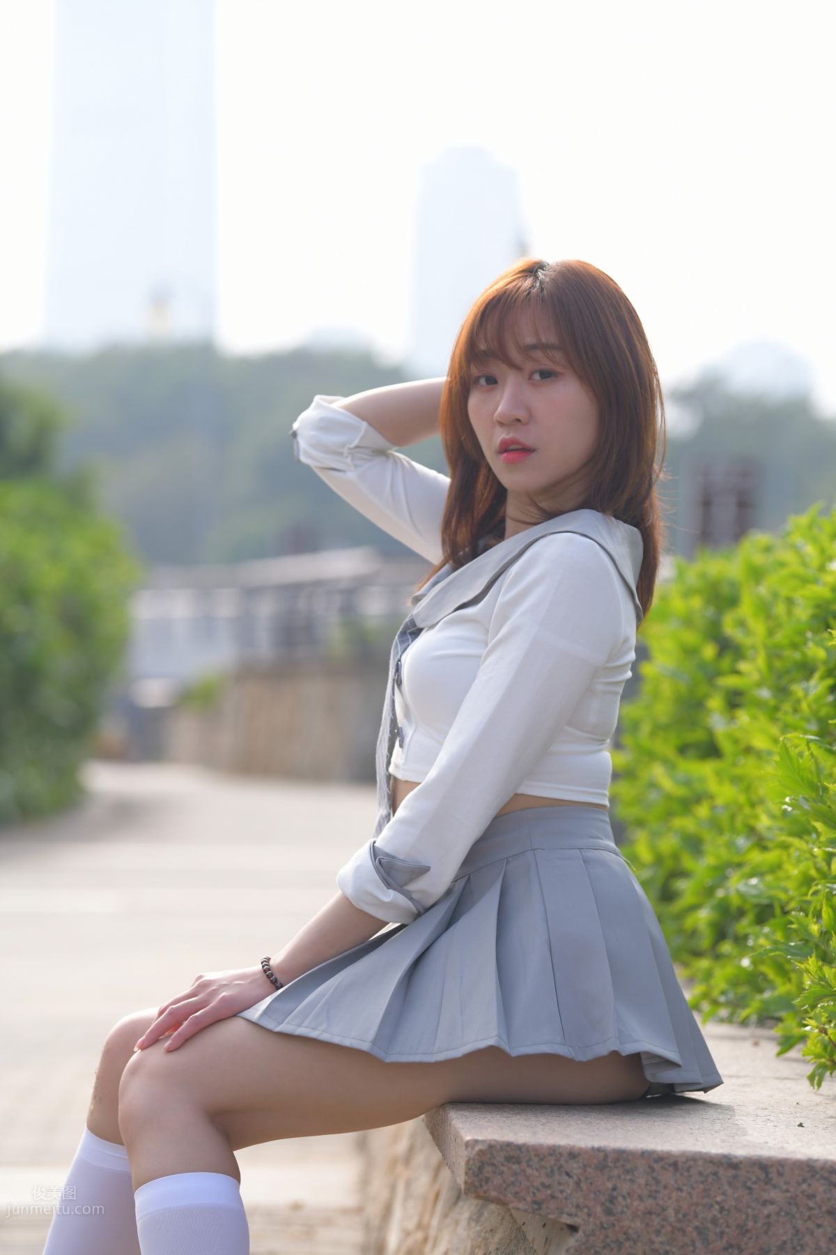 [Mojing Street] 095 Sexy and Moving Beauty in a Small Pleated Skirt photo 360