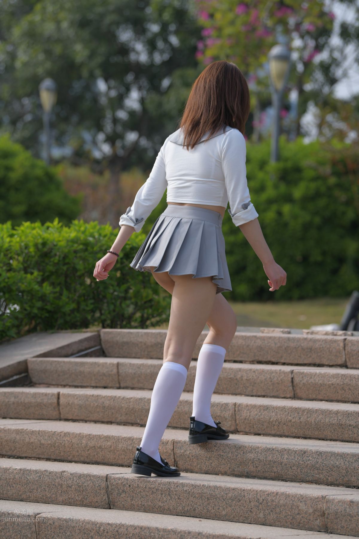 [Mojing Street] 095 Sexy and Moving Beauty in a Small Pleated Skirt photo 379