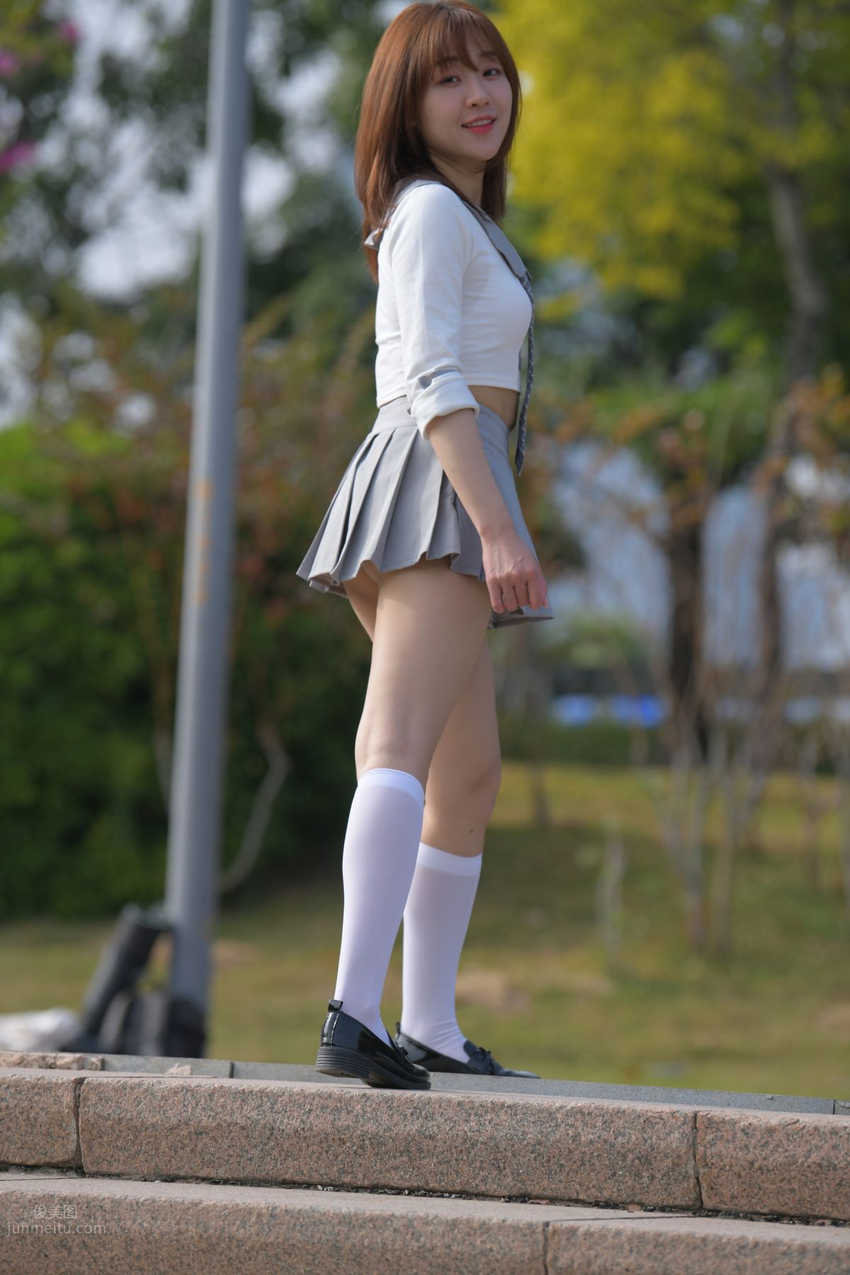 [Mojing Street] 095 Sexy and Moving Beauty in a Small Pleated Skirt photo 380