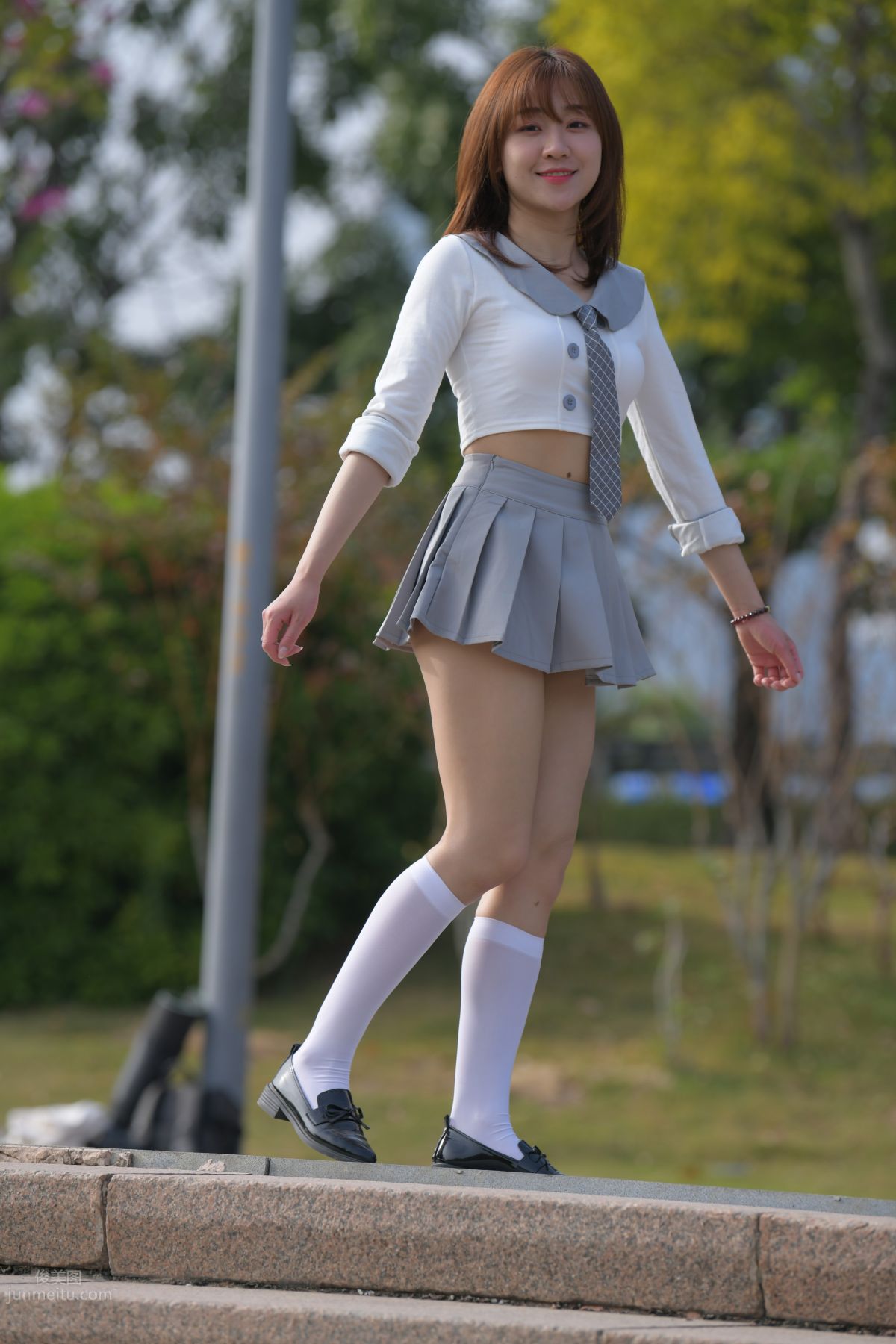 [Mojing Street] 095 Sexy and Moving Beauty in a Small Pleated Skirt photo 382