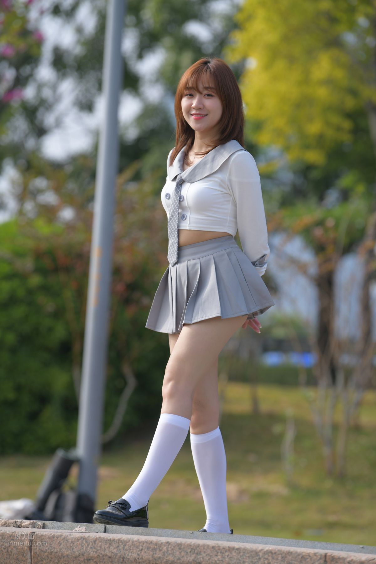 [Mojing Street] 095 Sexy and Moving Beauty in a Small Pleated Skirt photo 383