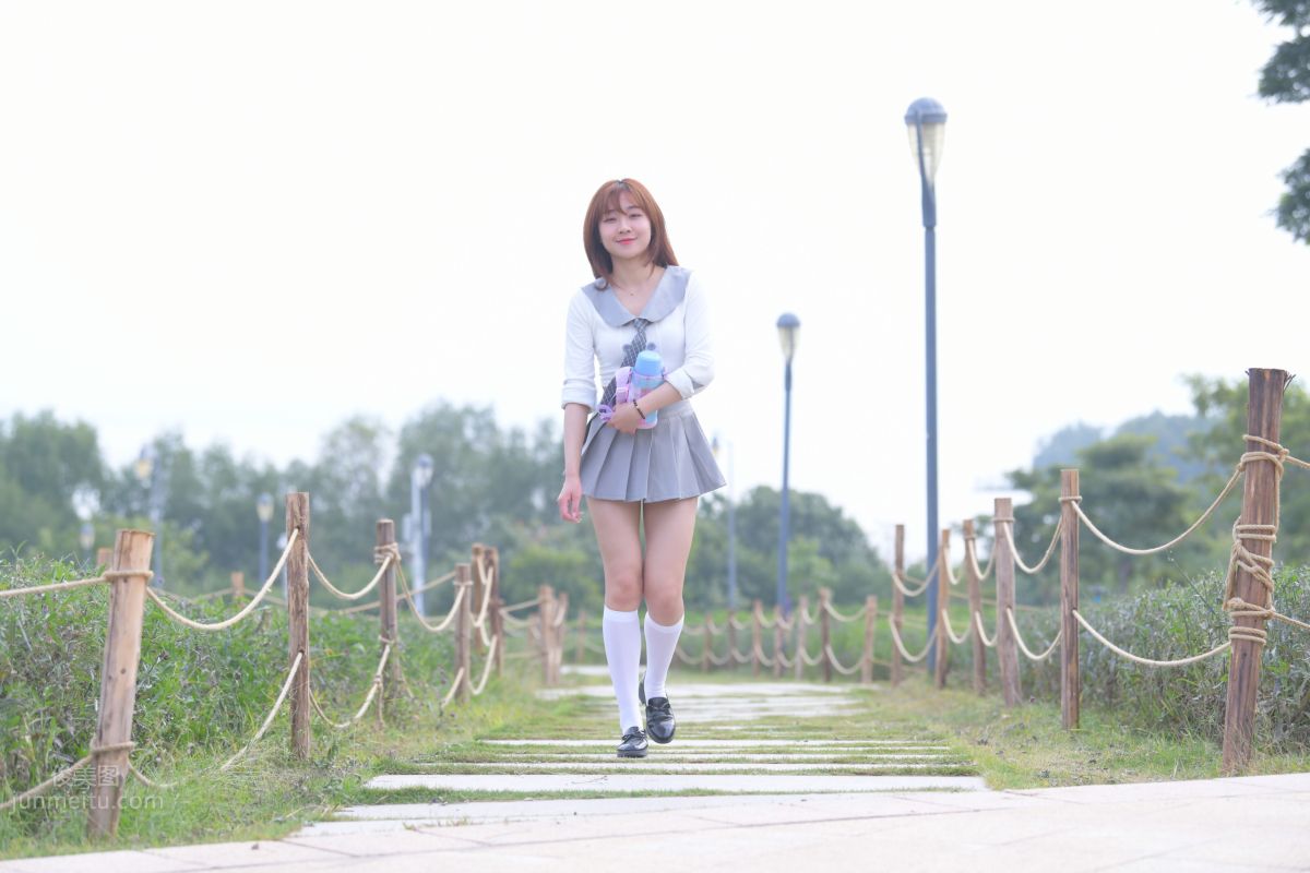 [Mojing Street] 095 Sexy and Moving Beauty in a Small Pleated Skirt photo 396