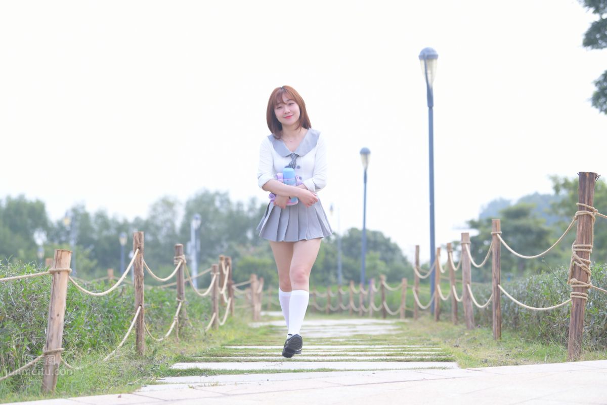 [Mojing Street] 095 Sexy and Moving Beauty in a Small Pleated Skirt photo 399