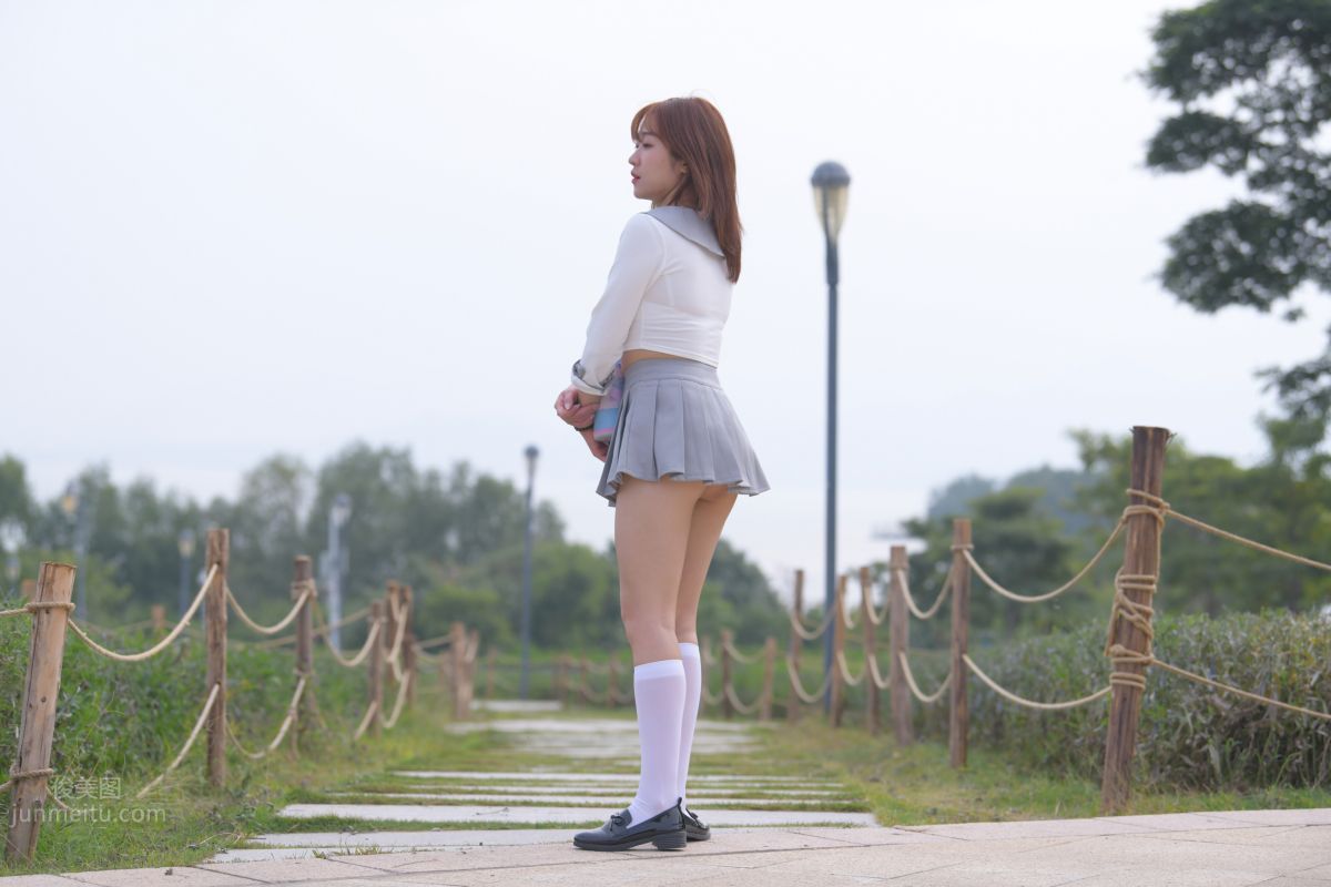 [Mojing Street] 095 Sexy and Moving Beauty in a Small Pleated Skirt photo 403