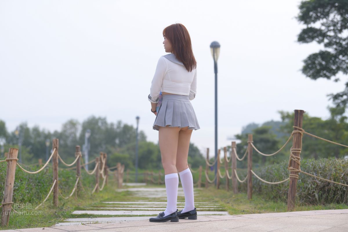 [Mojing Street] 095 Sexy and Moving Beauty in a Small Pleated Skirt photo 405