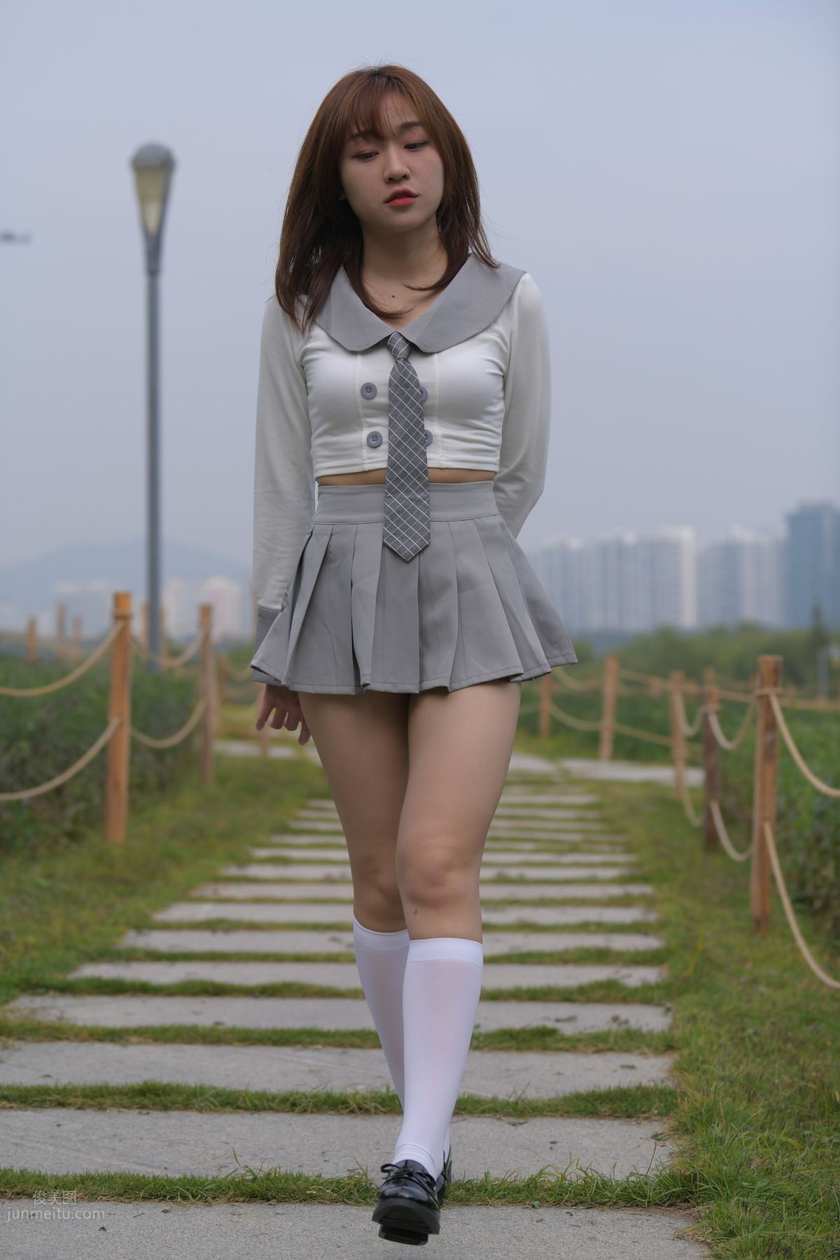 [Mojing Street] 095 Sexy and Moving Beauty in a Small Pleated Skirt photo 410
