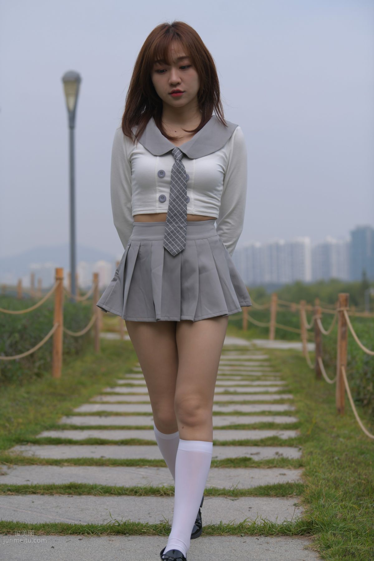 [Mojing Street] 095 Sexy and Moving Beauty in a Small Pleated Skirt photo 412