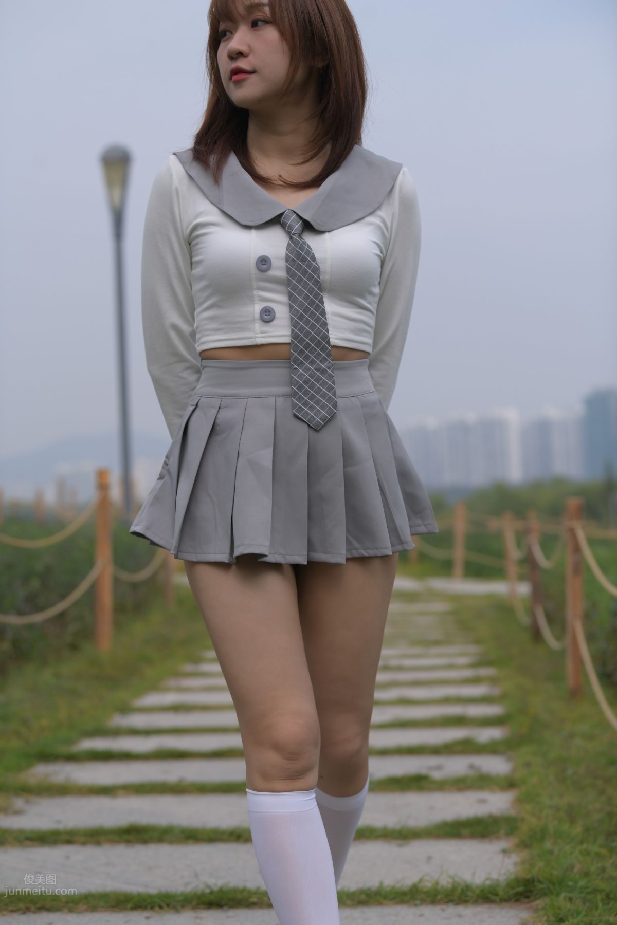 [Mojing Street] 095 Sexy and Moving Beauty in a Small Pleated Skirt photo 415