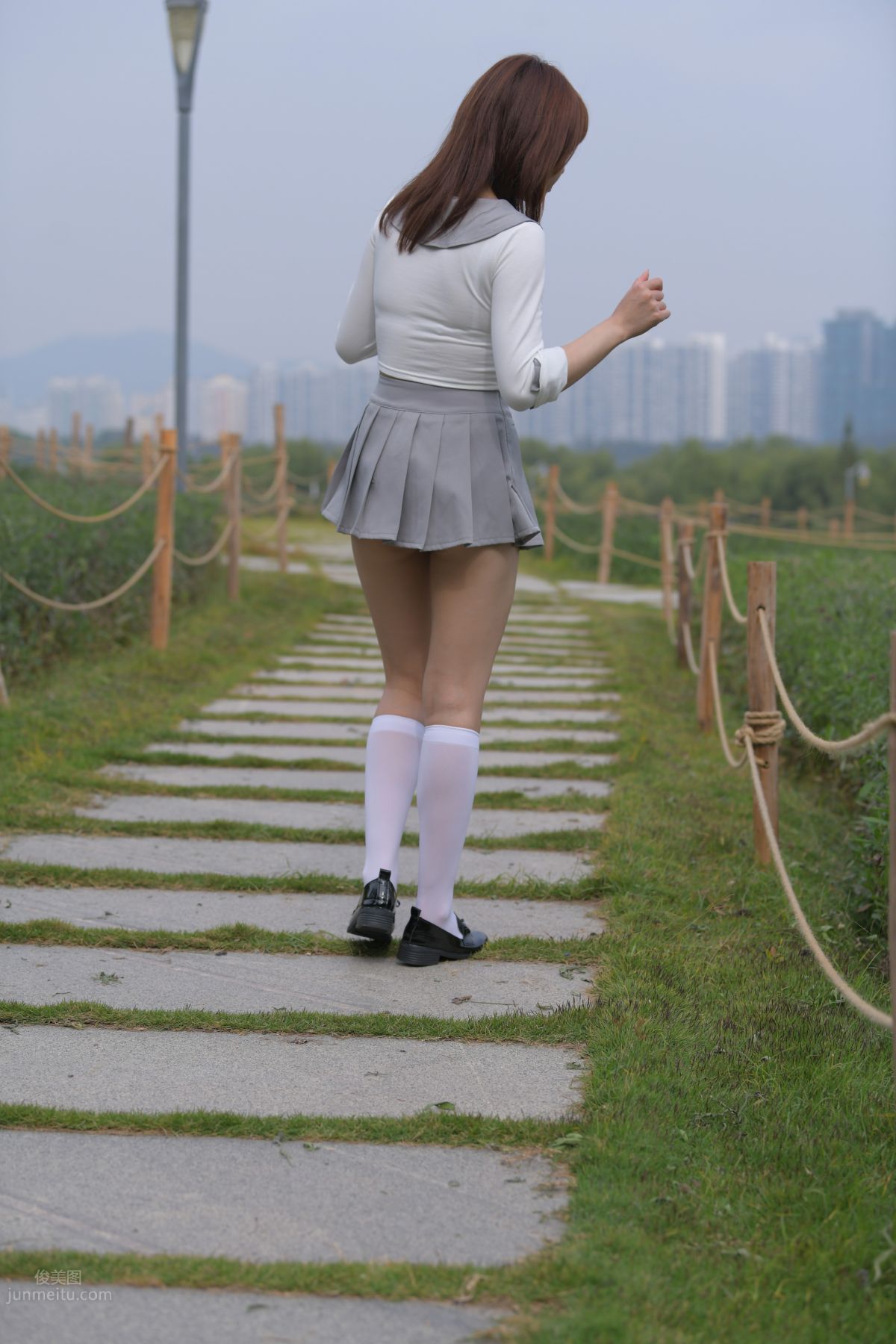 [Mojing Street] 095 Sexy and Moving Beauty in a Small Pleated Skirt photo 421