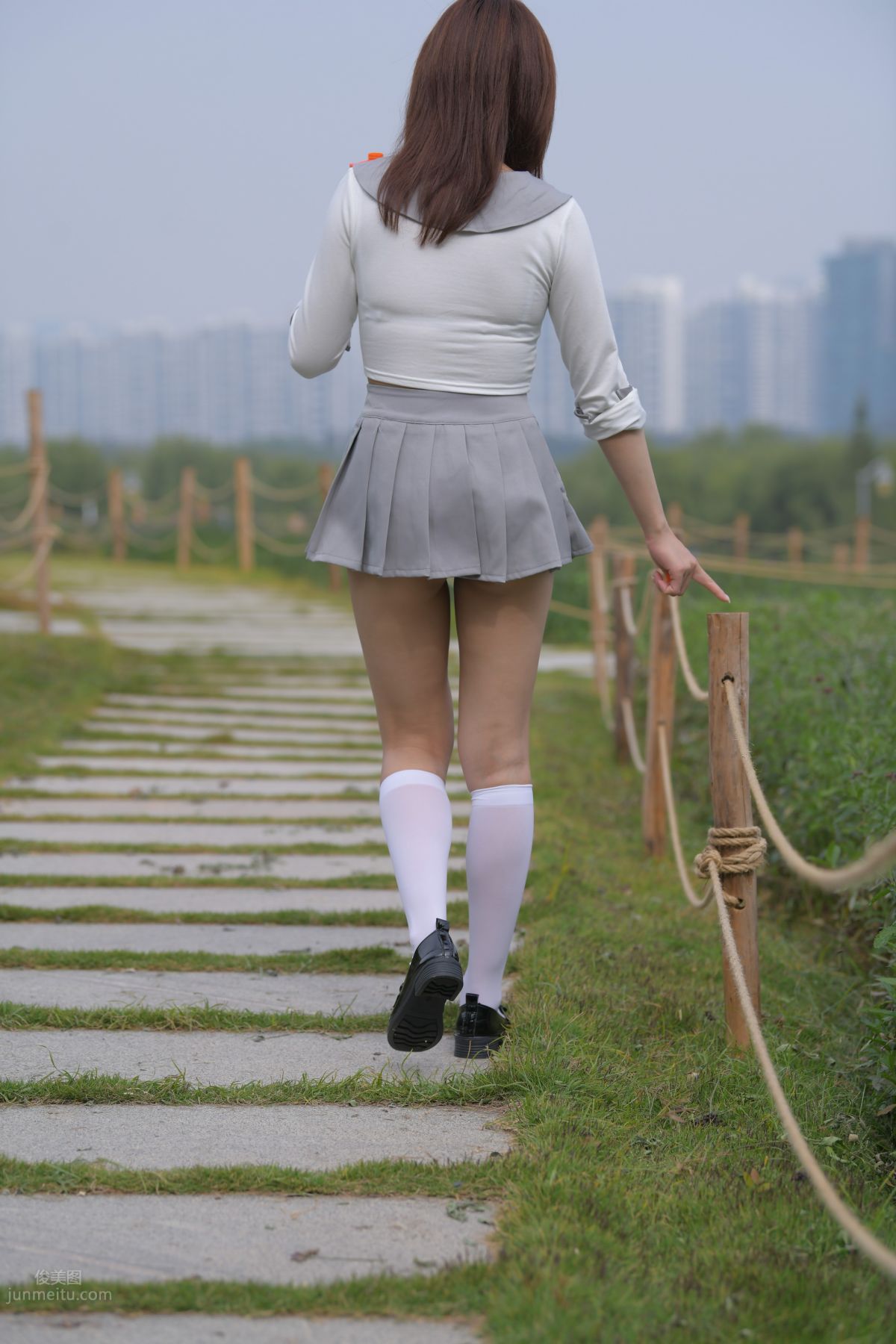 [Mojing Street] 095 Sexy and Moving Beauty in a Small Pleated Skirt photo 428