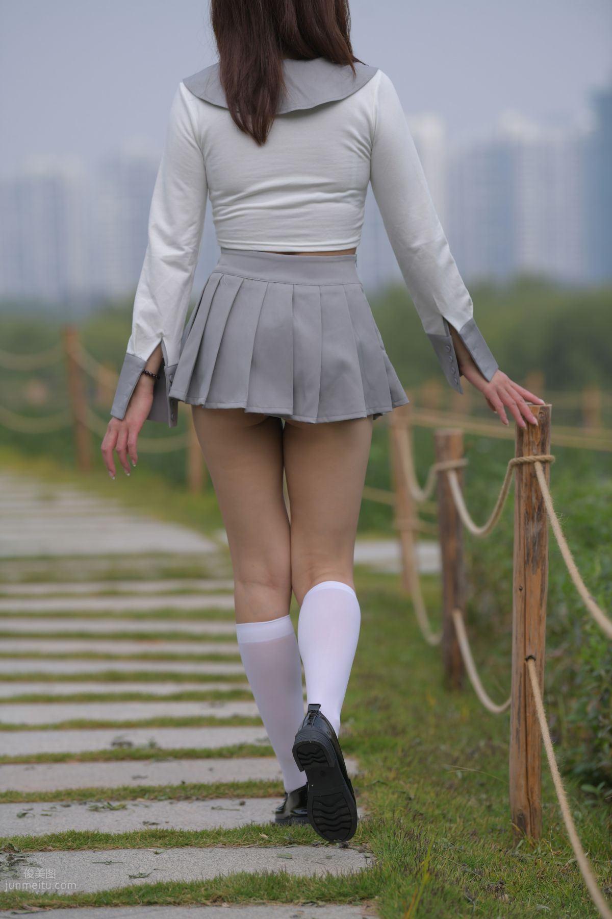 [Mojing Street] 095 Sexy and Moving Beauty in a Small Pleated Skirt photo 464