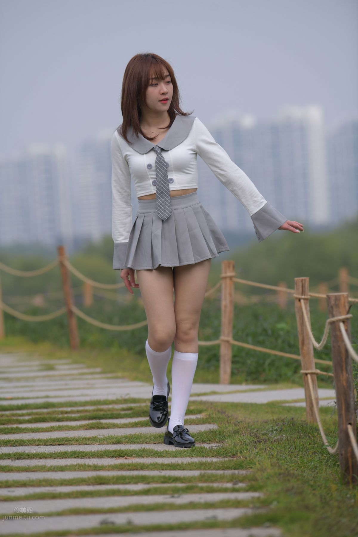 [Mojing Street] 095 Sexy and Moving Beauty in a Small Pleated Skirt photo 477