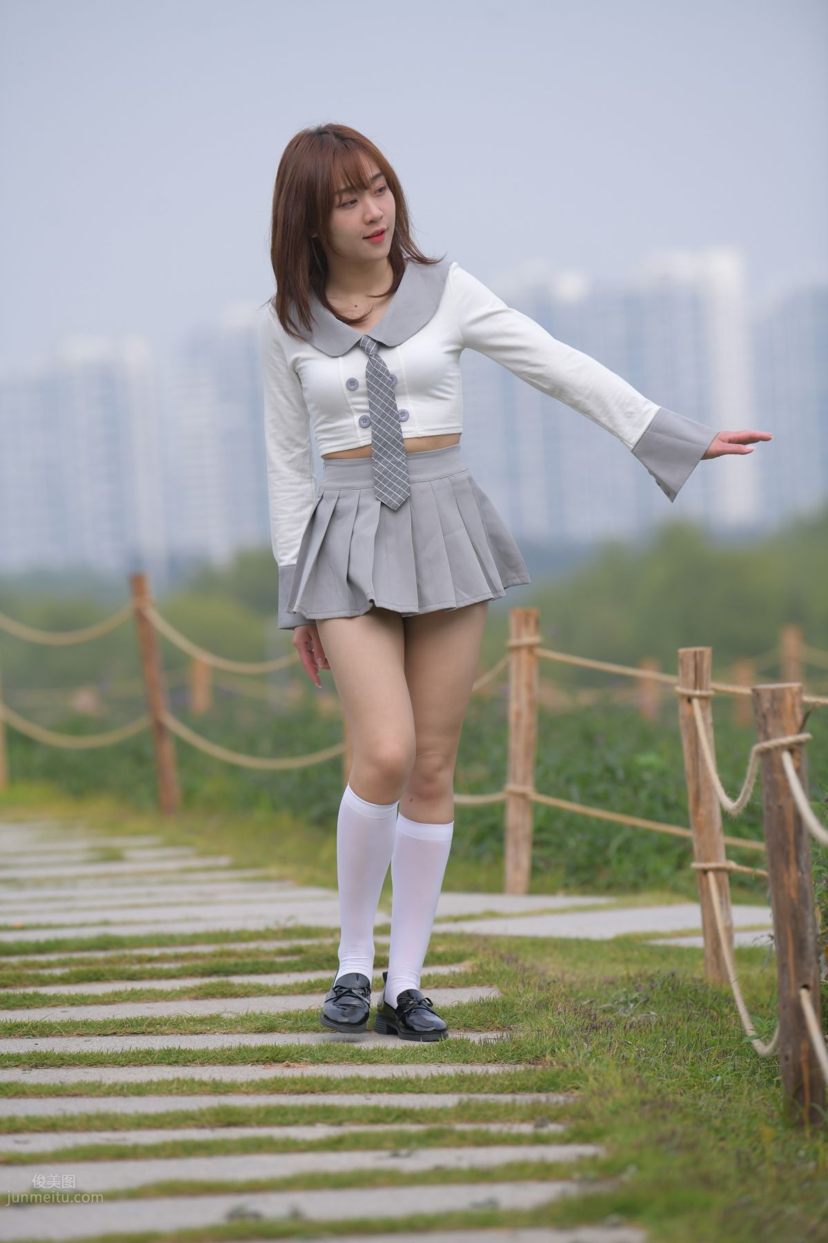 [Mojing Street] 095 Sexy and Moving Beauty in a Small Pleated Skirt photo 478