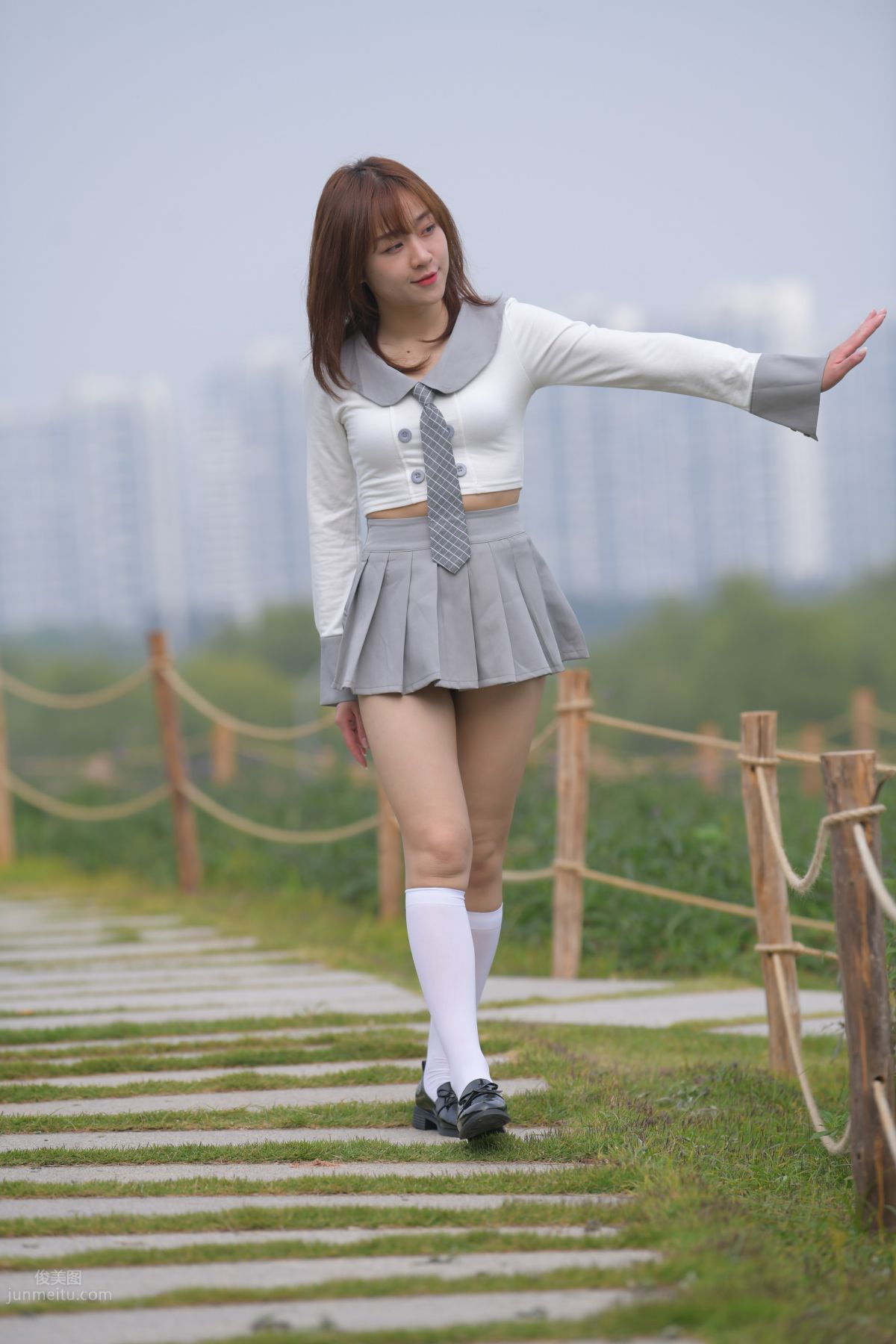 [Mojing Street] 095 Sexy and Moving Beauty in a Small Pleated Skirt photo 479