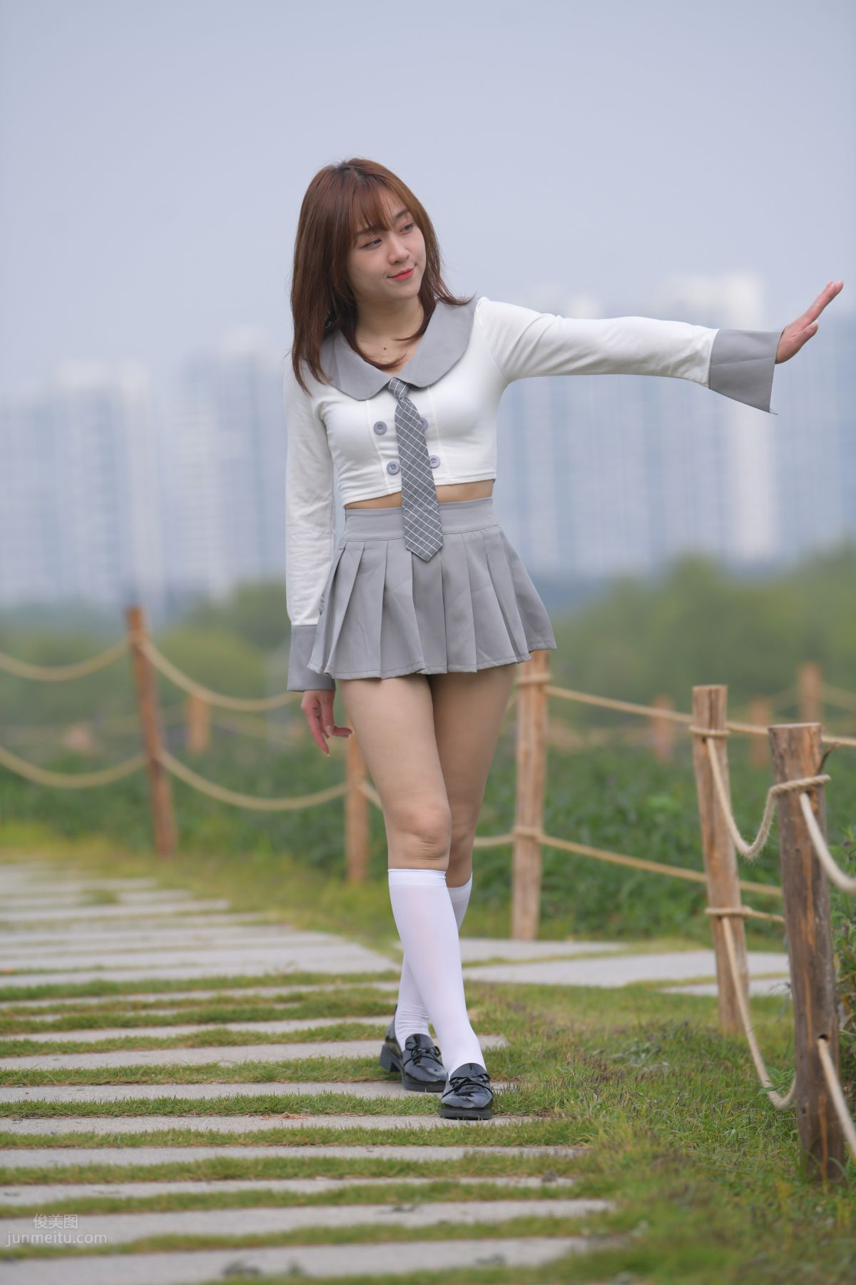 [Mojing Street] 095 Sexy and Moving Beauty in a Small Pleated Skirt photo 480