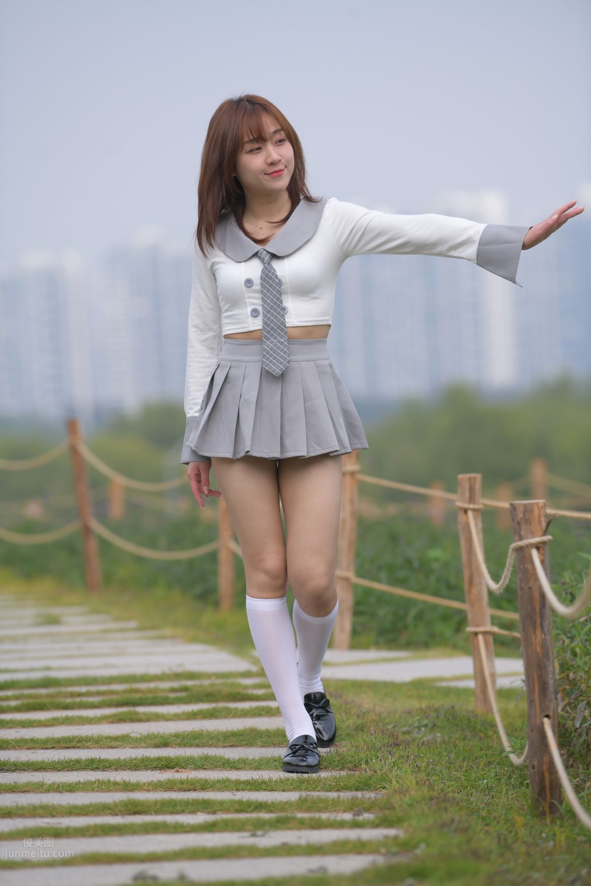[Mojing Street] 095 Sexy and Moving Beauty in a Small Pleated Skirt photo 481